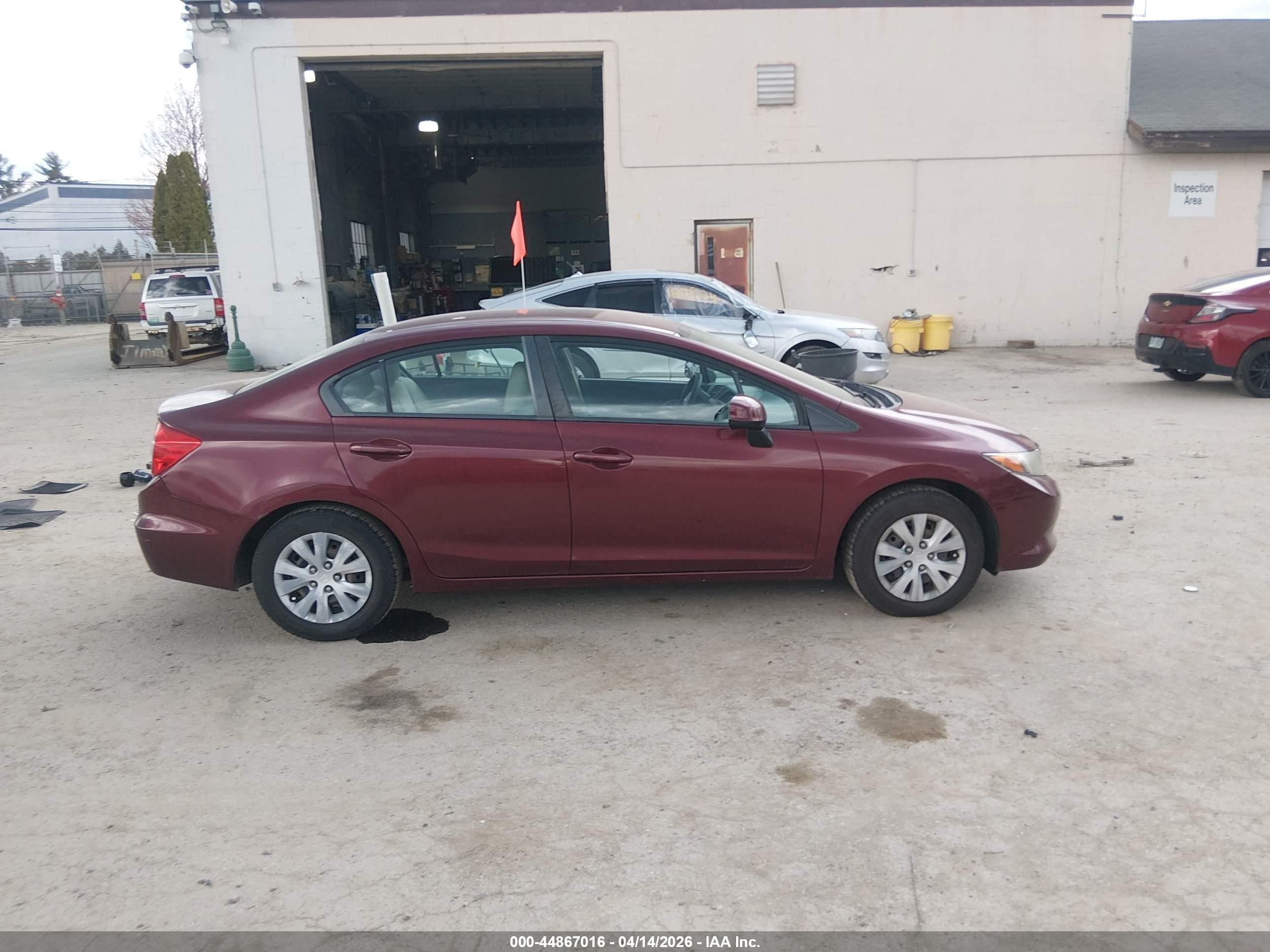 2012 Honda Civic Lx Red vin: 2HGFB2F58CH554780