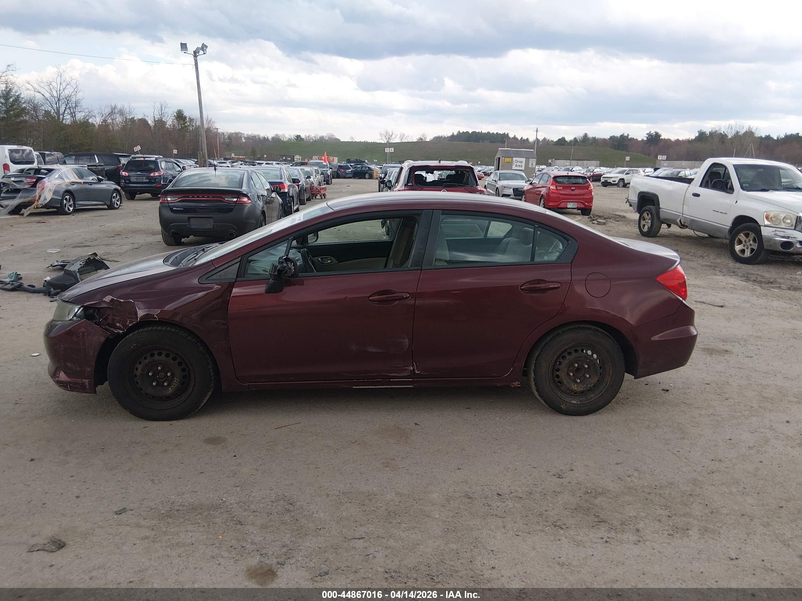 2012 Honda Civic Lx Red vin: 2HGFB2F58CH554780