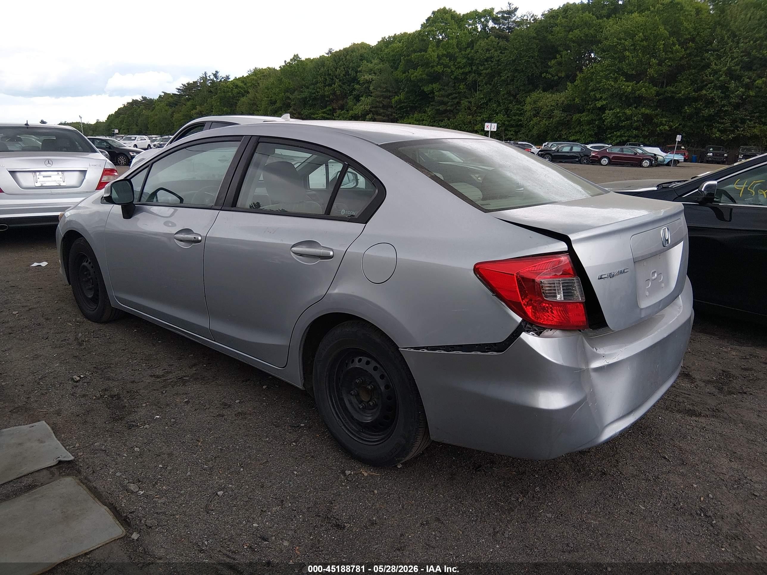 2012 Honda Civic Lx Silver vin: 2HGFB2F58CH557887