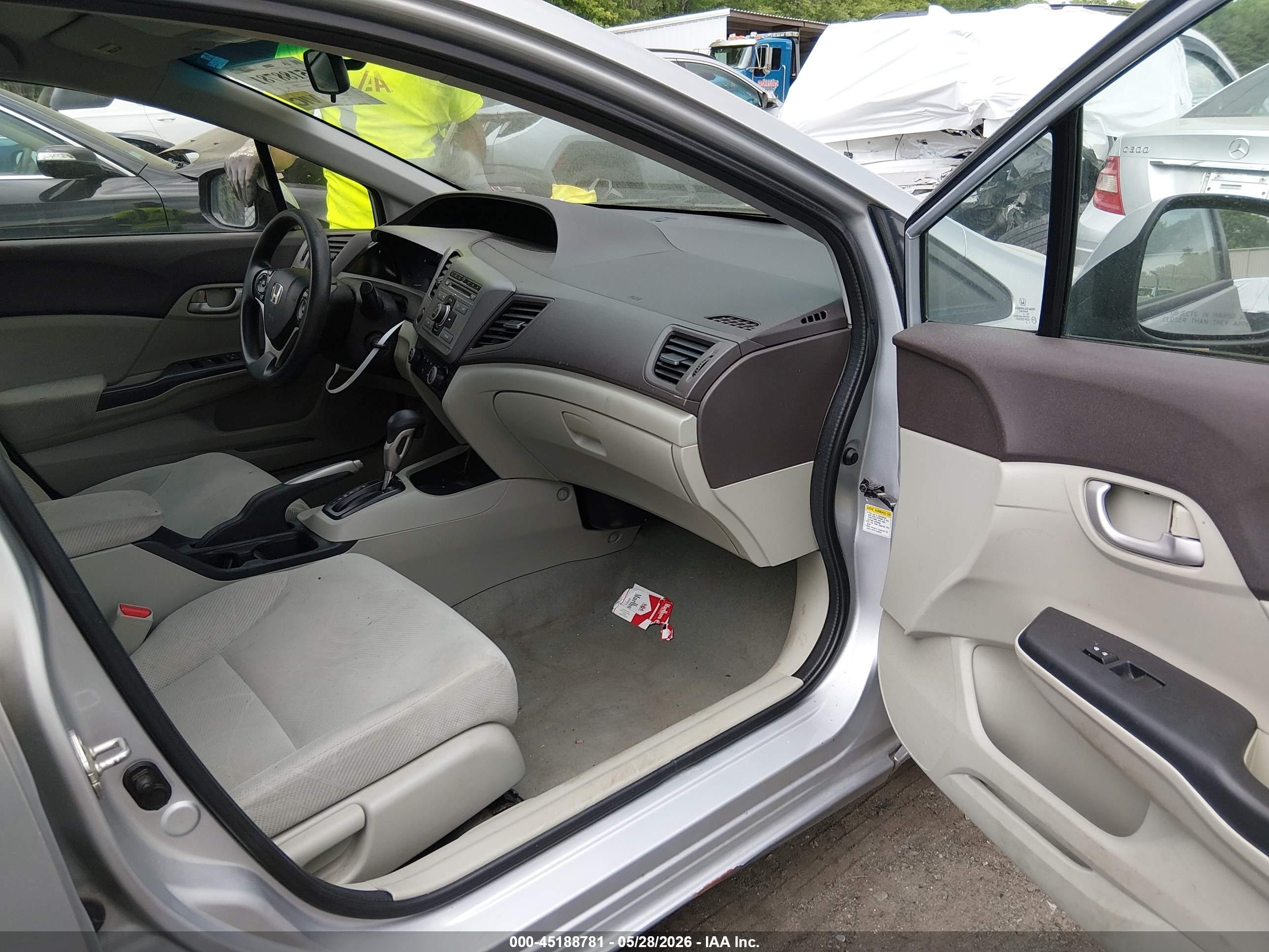 2012 Honda Civic Lx Silver vin: 2HGFB2F58CH557887