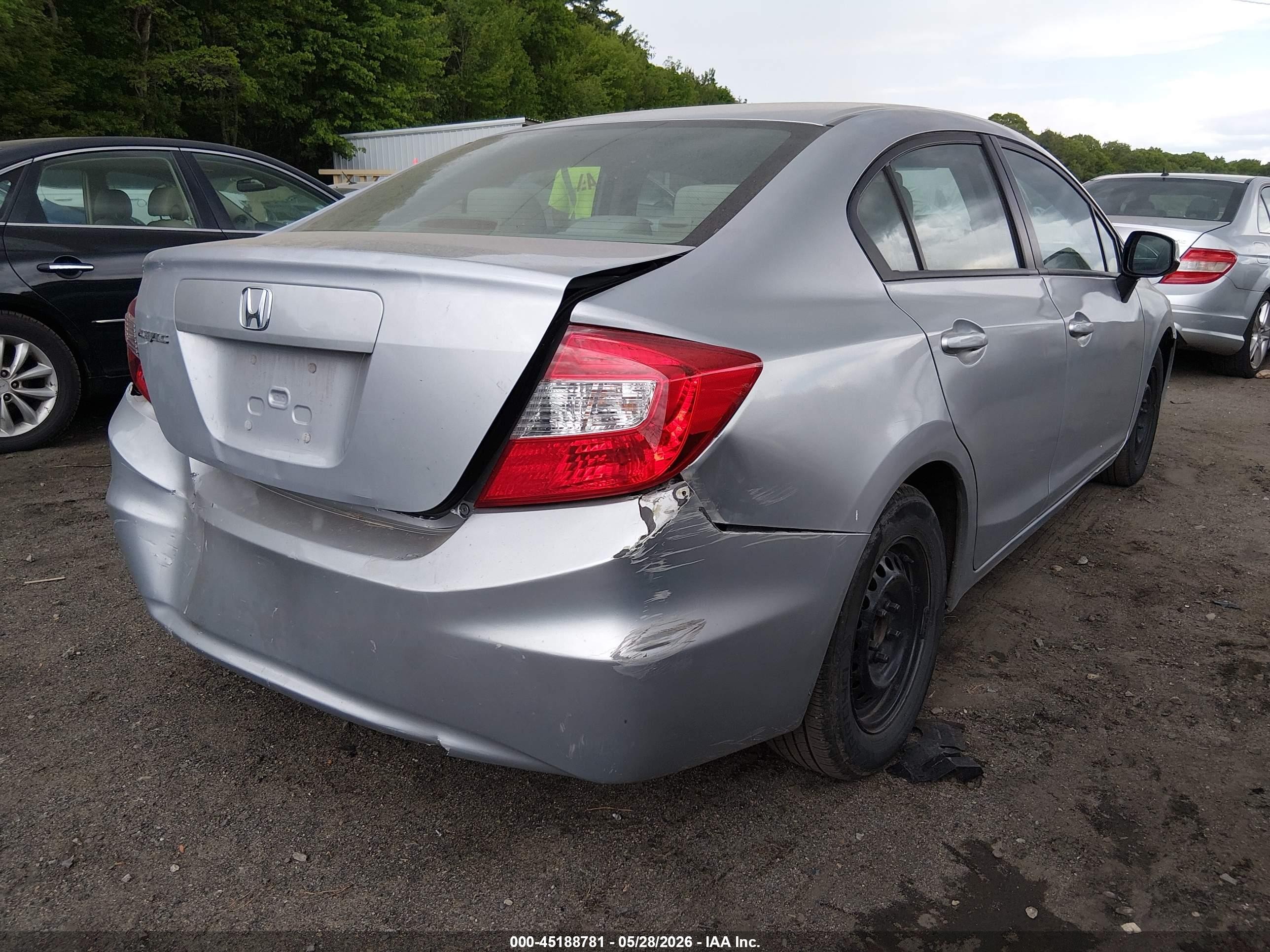 2012 Honda Civic Lx Silver vin: 2HGFB2F58CH557887