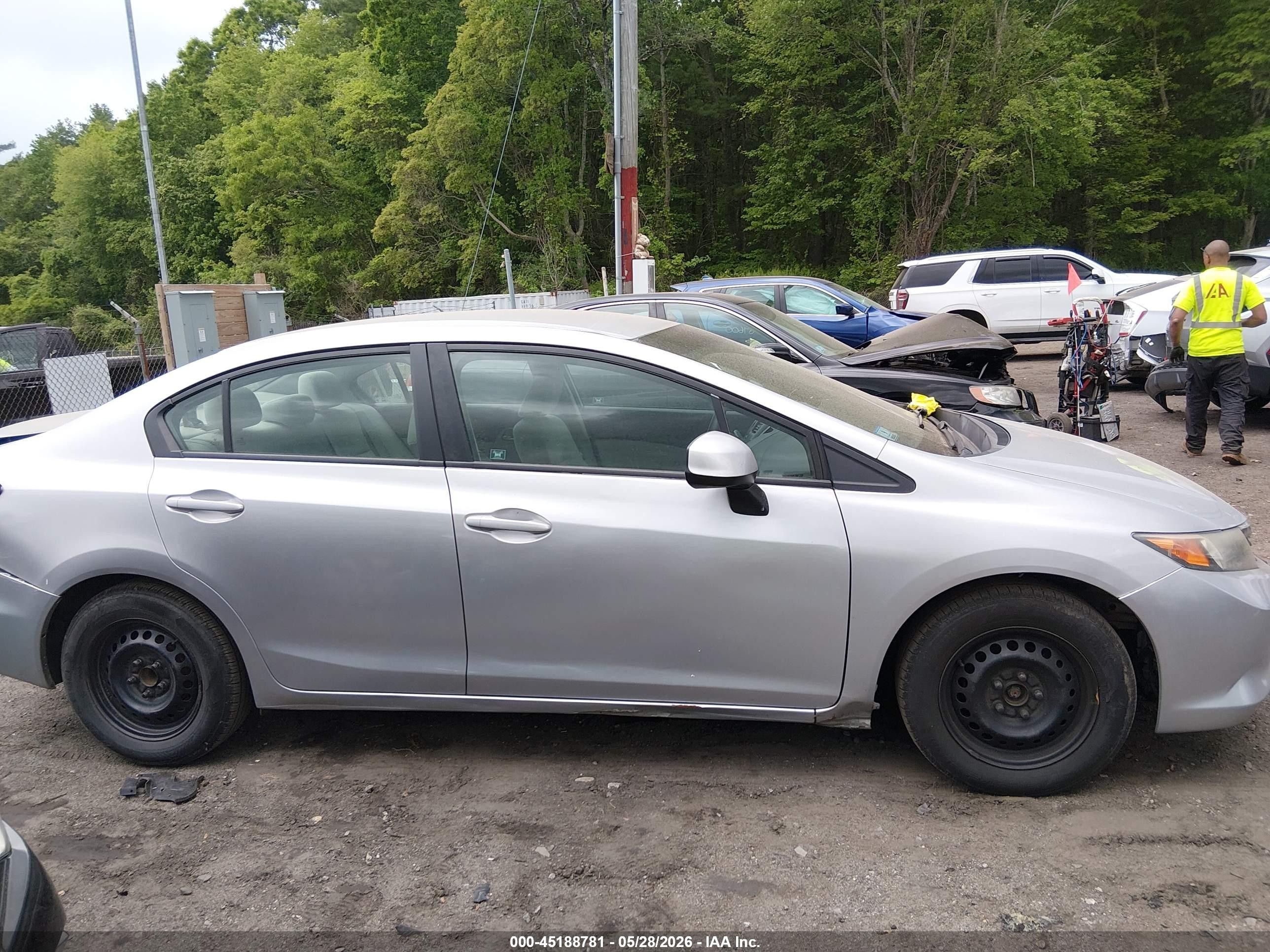 2012 Honda Civic Lx Silver vin: 2HGFB2F58CH557887