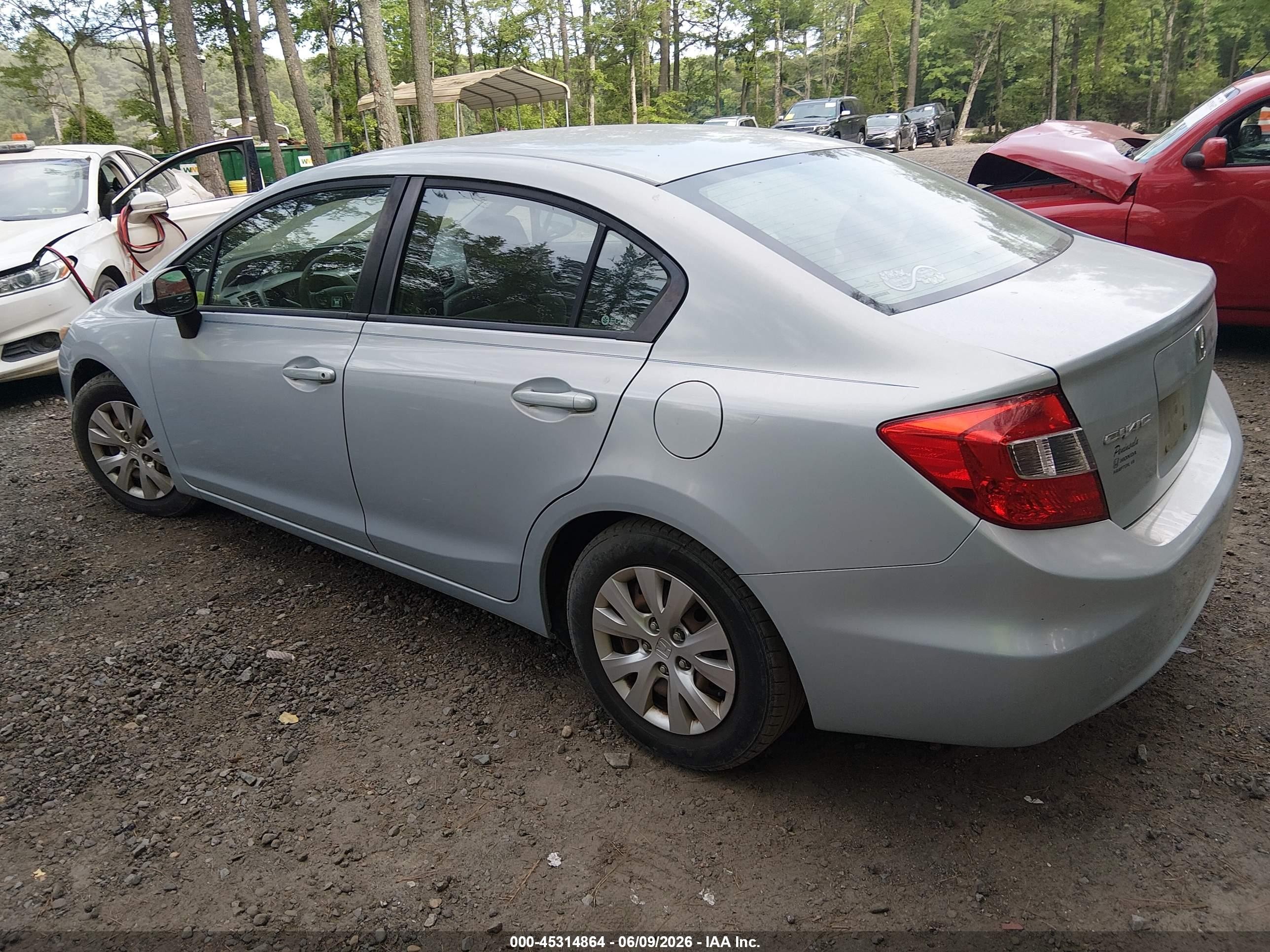 2012 Honda Civic Lx Light Blue vin: 2HGFB2F58CH562538