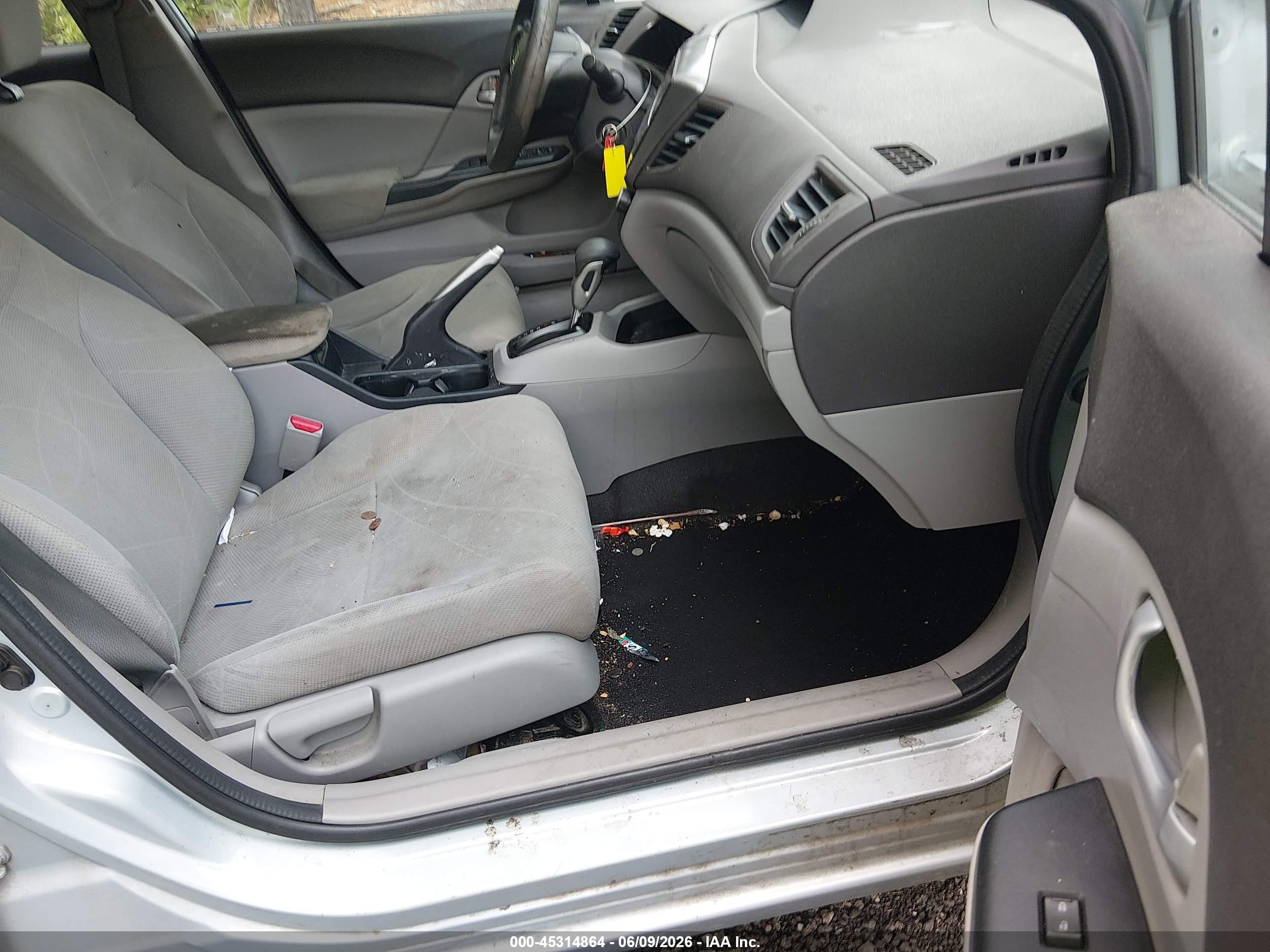 2012 Honda Civic Lx Light Blue vin: 2HGFB2F58CH562538