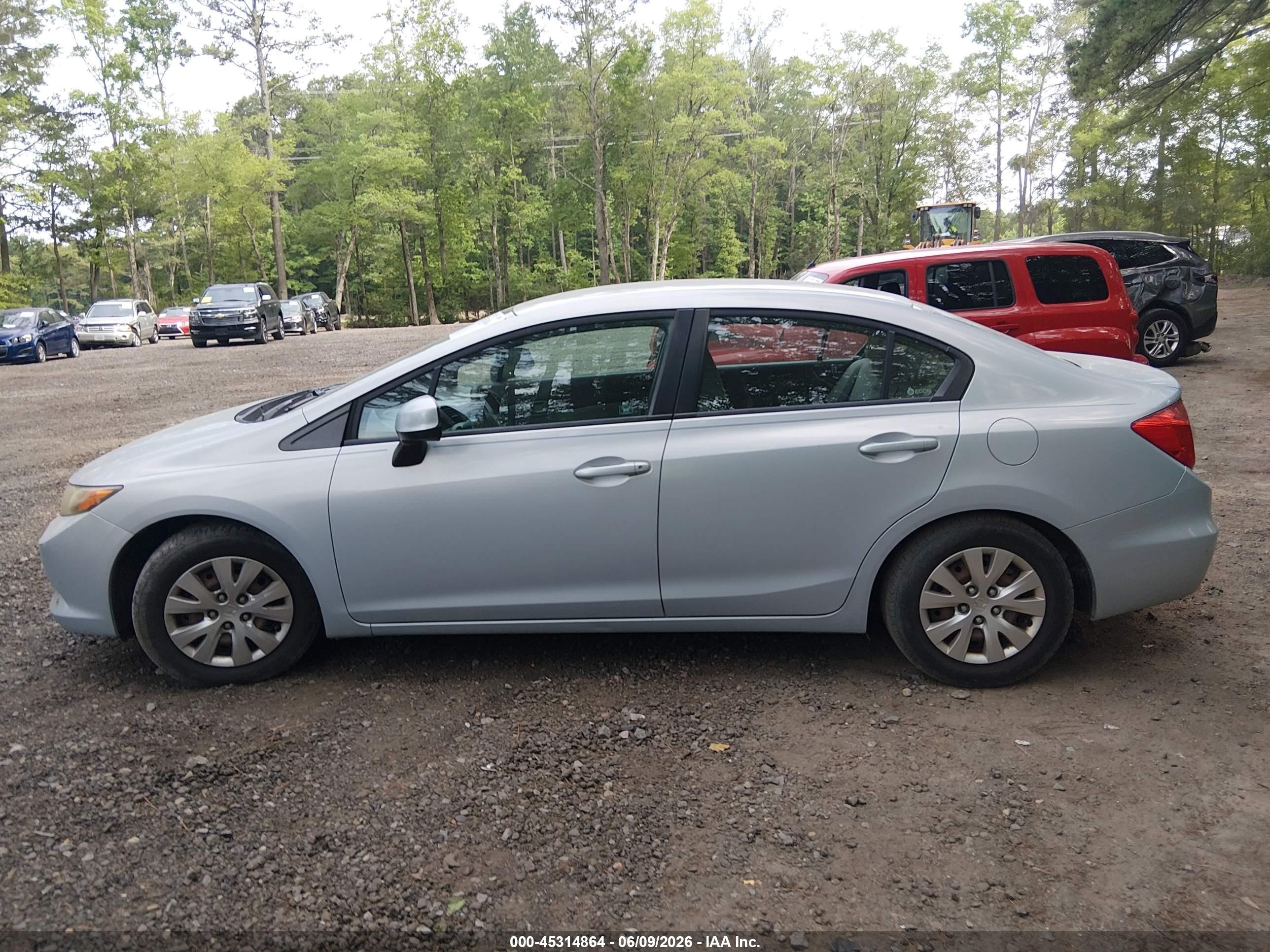 2012 Honda Civic Lx Light Blue vin: 2HGFB2F58CH562538