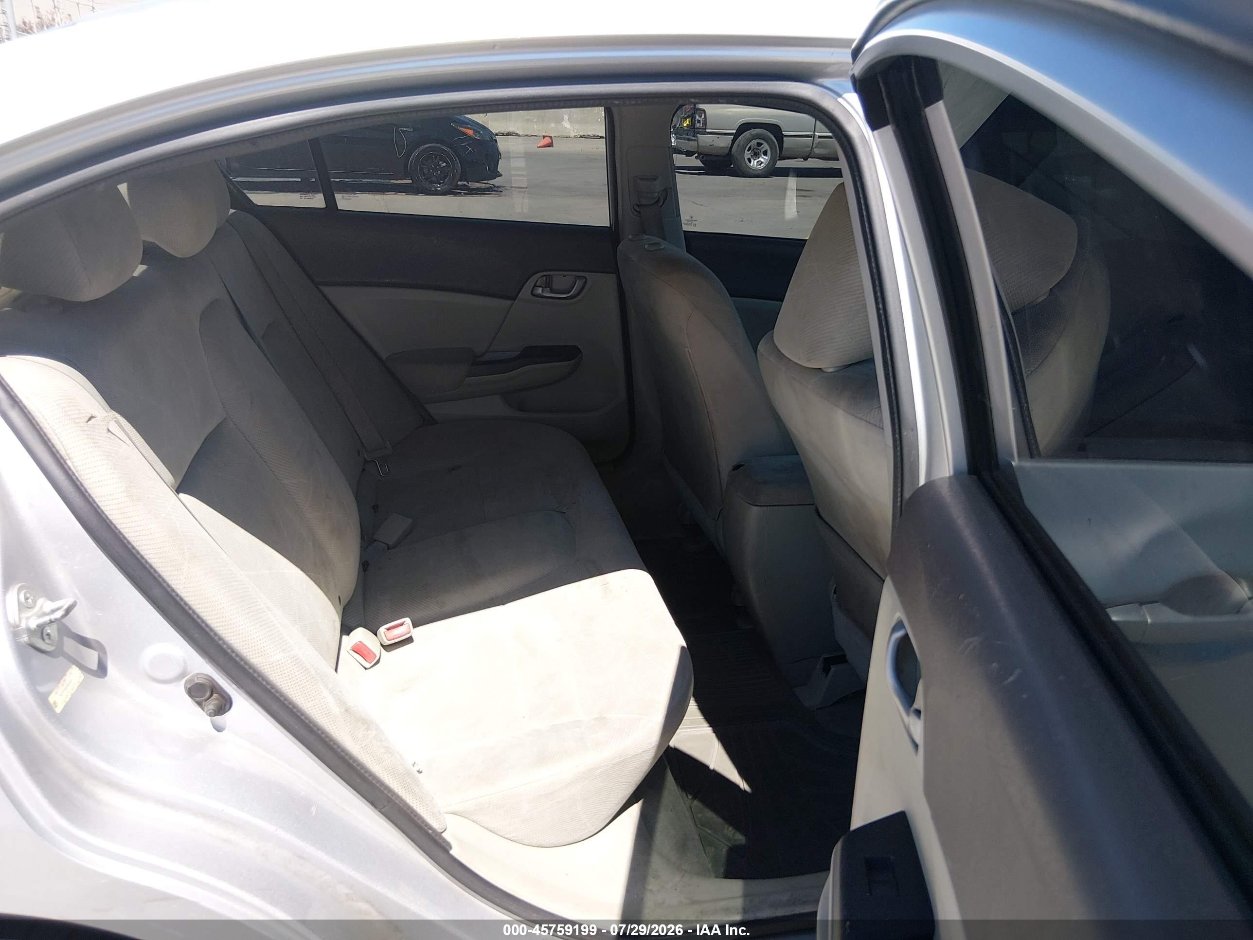 2012 Honda Civic Lx Серебряный vin: 2HGFB2F58CH563608