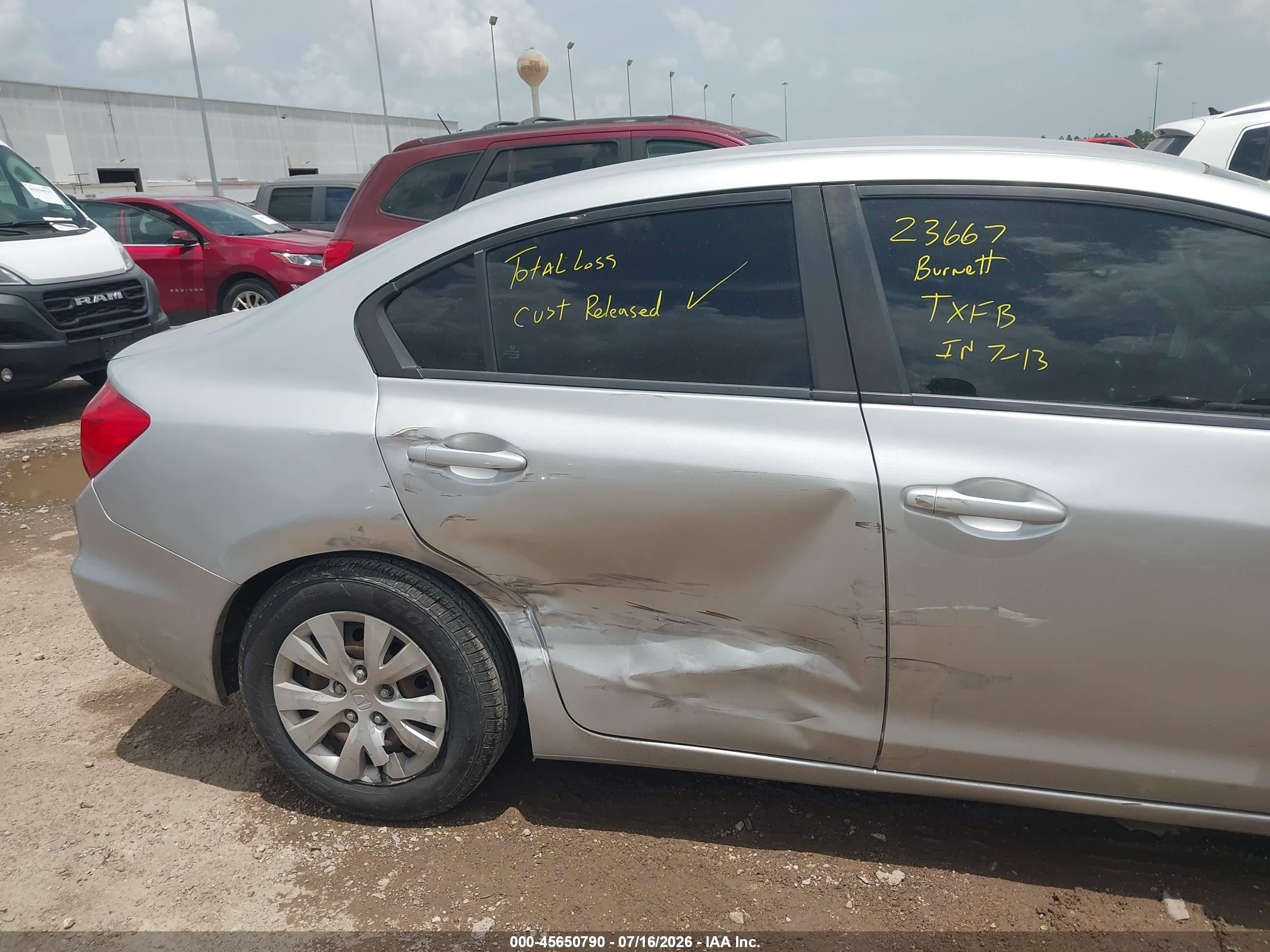 2012 Honda Civic Lx Silver vin: 2HGFB2F58CH595829