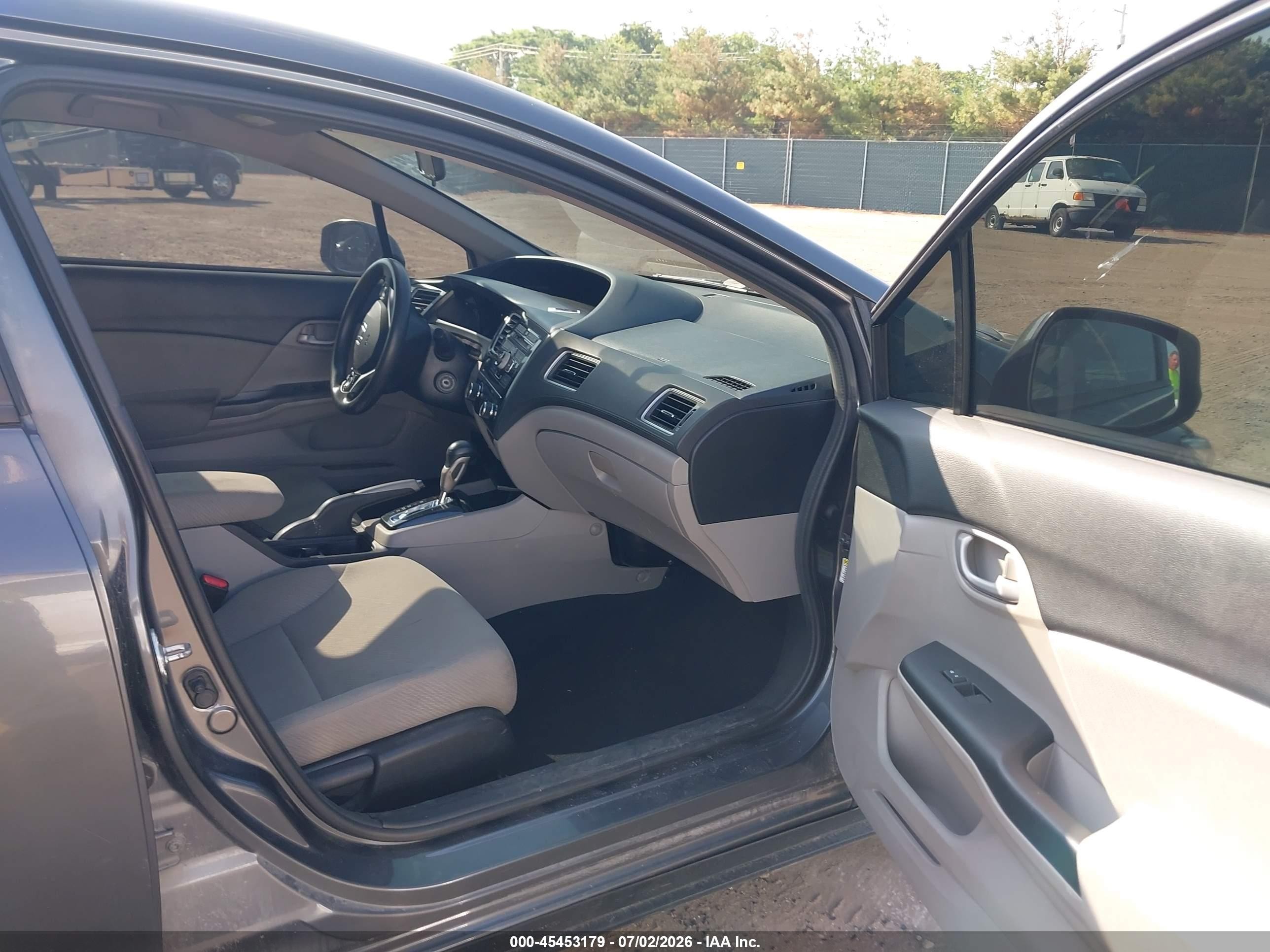 2013 Honda Civic Lx Серый vin: 2HGFB2F58DH565571