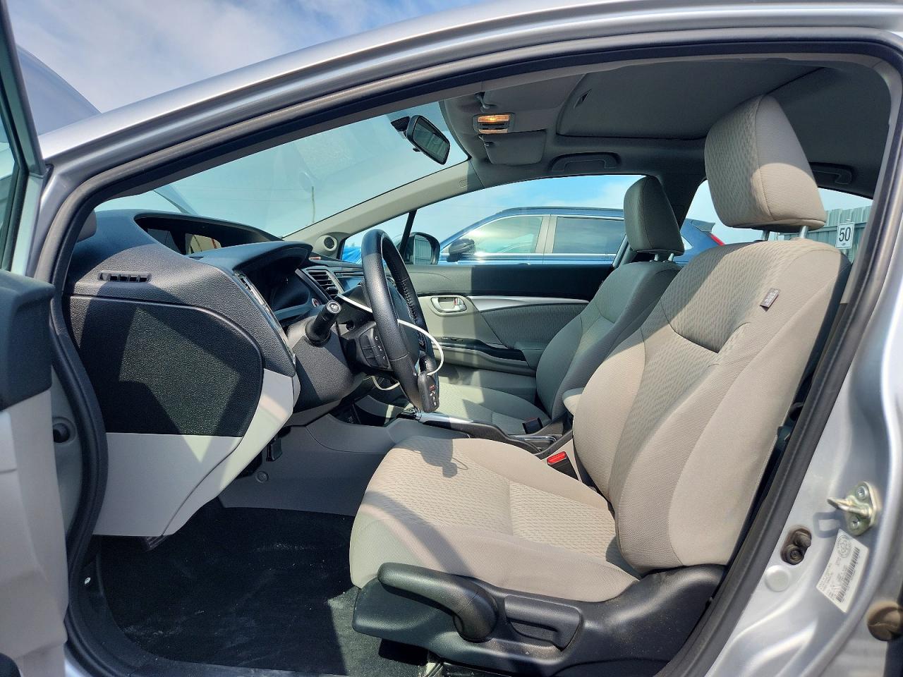 2015 Honda Civic Lx Серебряный vin: 2HGFB2F58FH023891