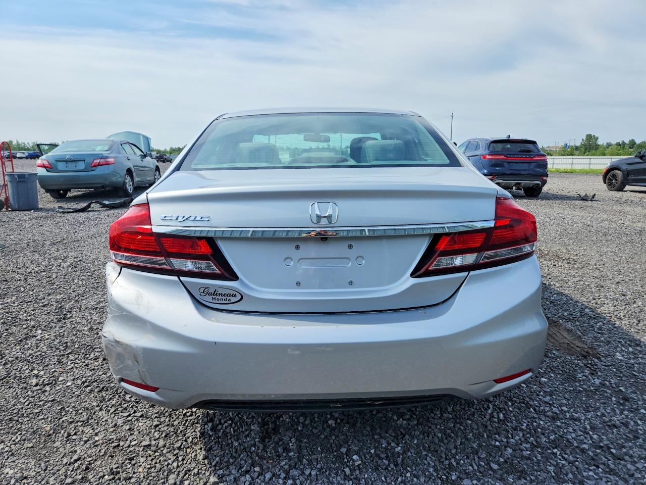 2015 Honda Civic Lx Серебряный vin: 2HGFB2F58FH023891