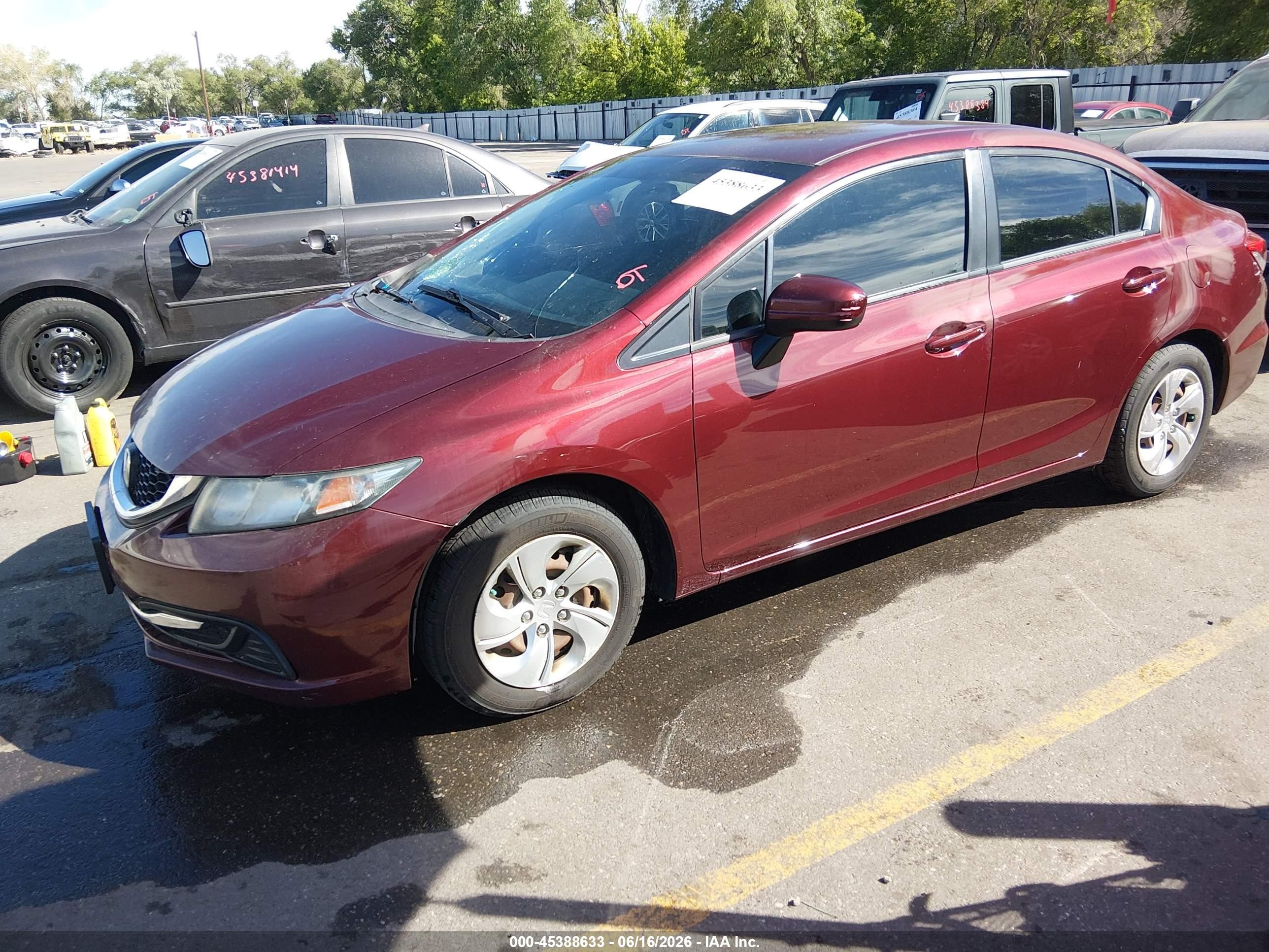 2015 Honda Civic Lx Burgundy vin: 2HGFB2F58FH531553