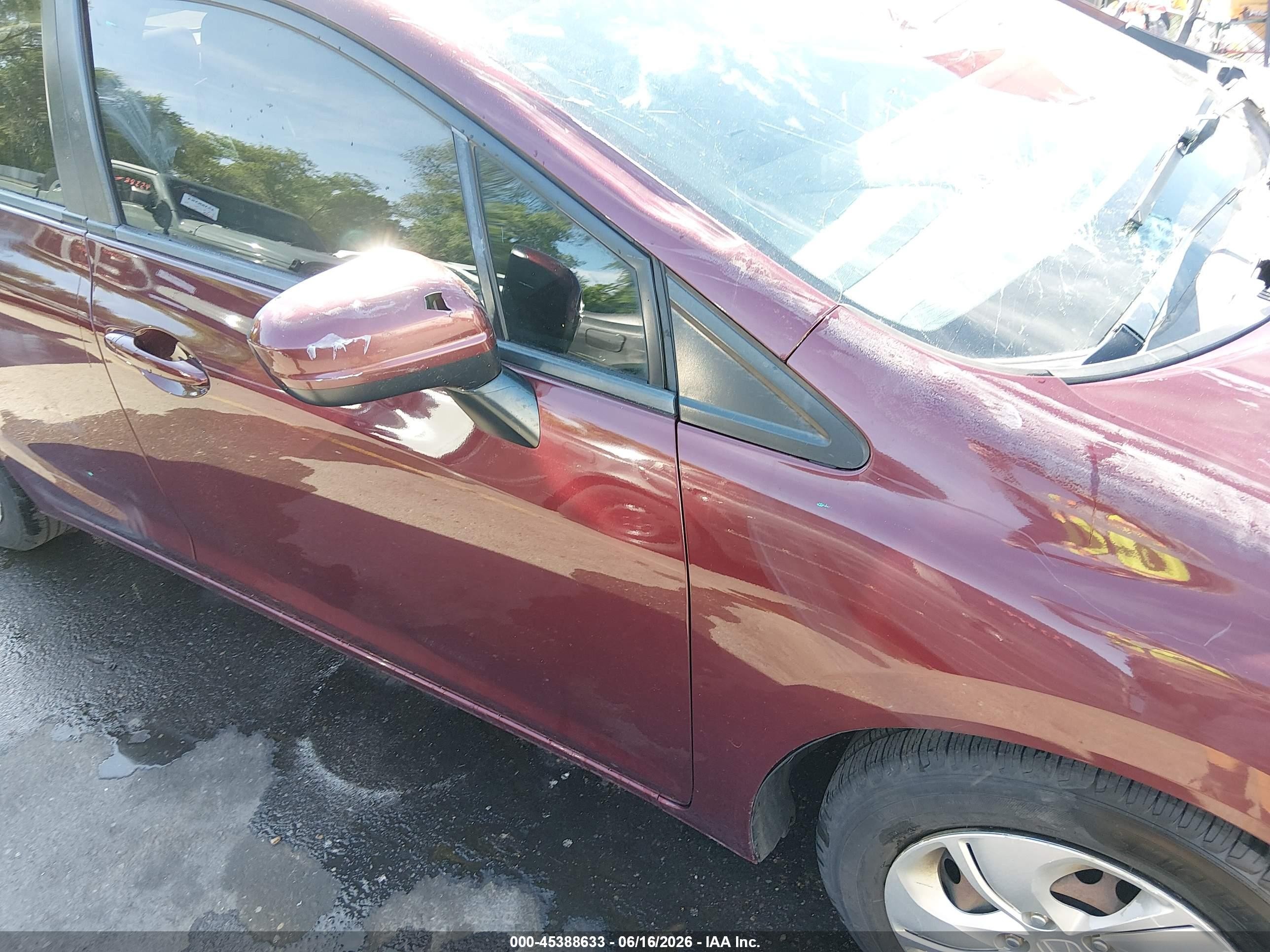 2015 Honda Civic Lx Burgundy vin: 2HGFB2F58FH531553