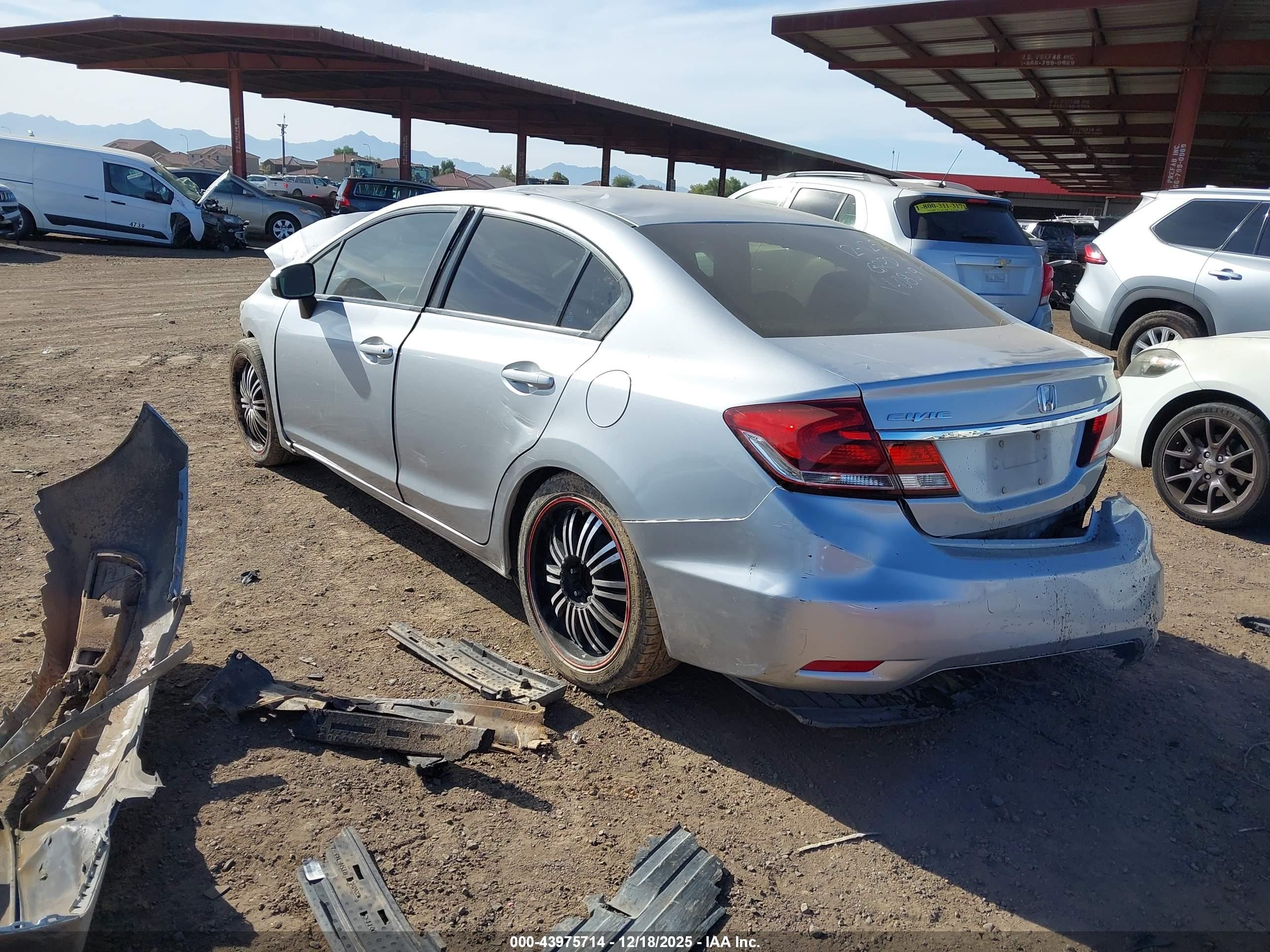 2015 Honda Civic Lx Серебряный vin: 2HGFB2F58FH560809