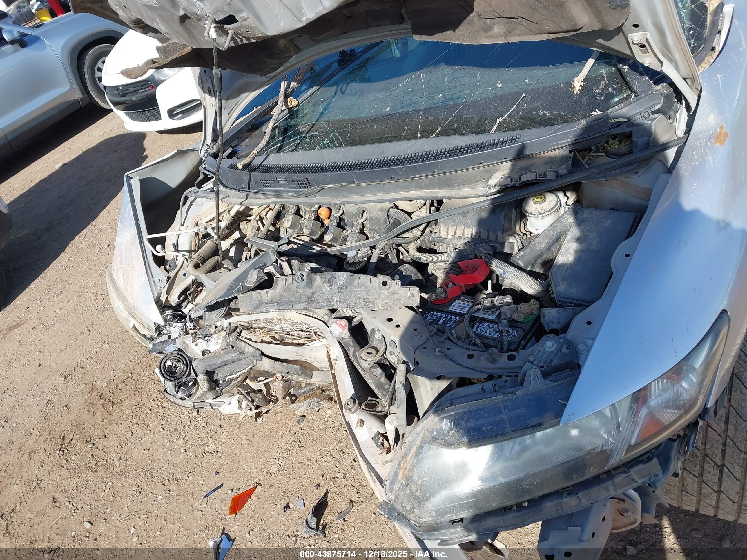 2015 Honda Civic Lx Серебряный vin: 2HGFB2F58FH560809