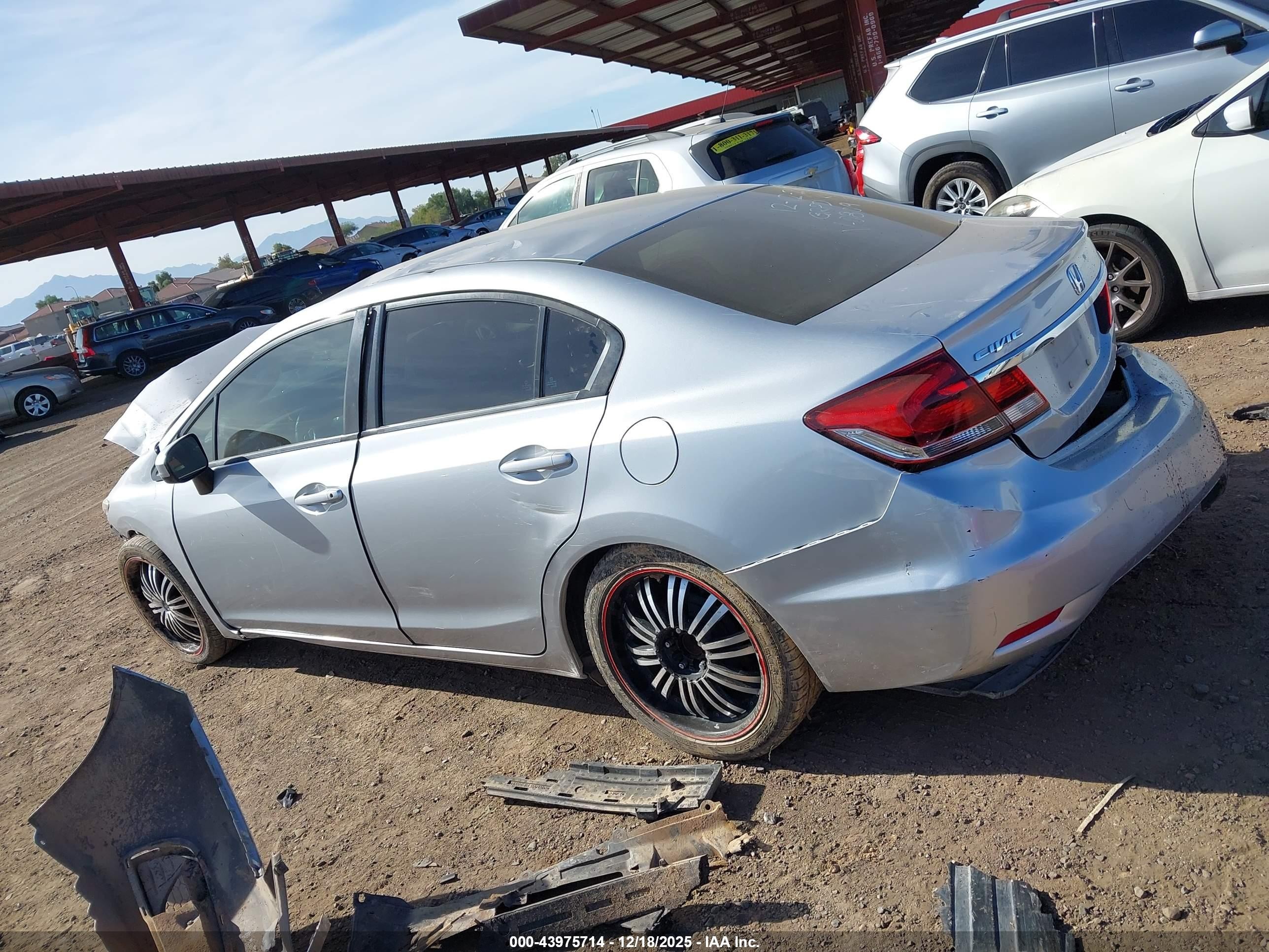 2015 Honda Civic Lx Серебряный vin: 2HGFB2F58FH560809