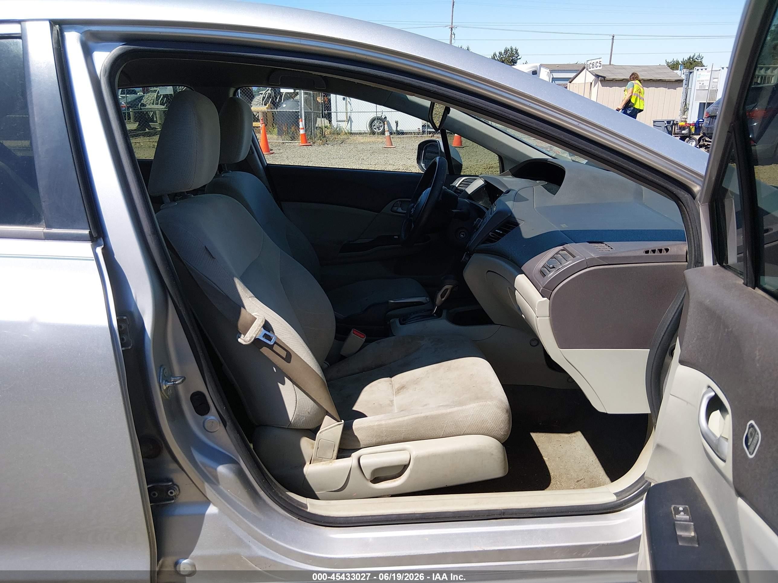 2012 Honda Civic Lx Silver vin: 2HGFB2F59CH320616