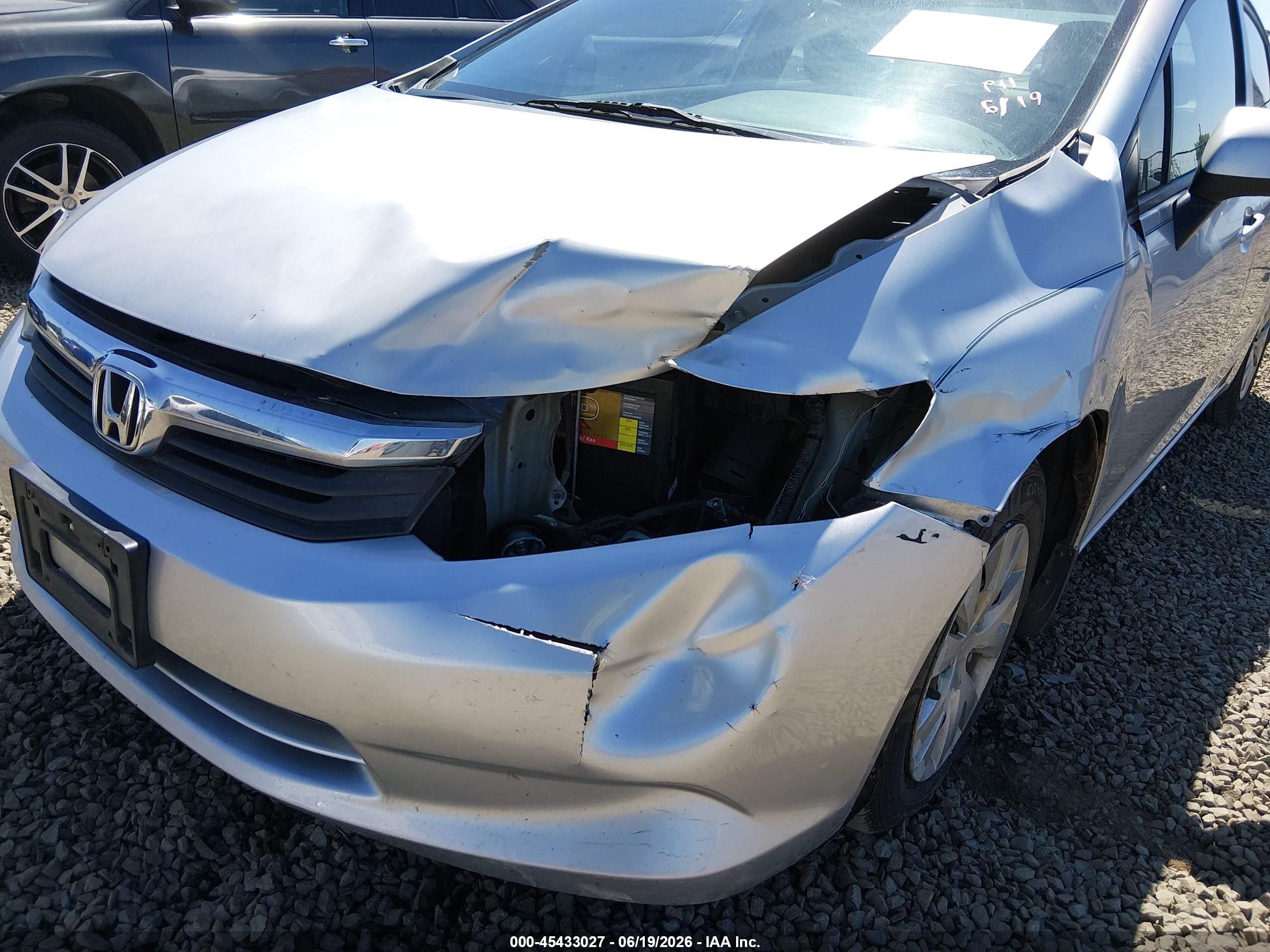 2012 Honda Civic Lx Silver vin: 2HGFB2F59CH320616