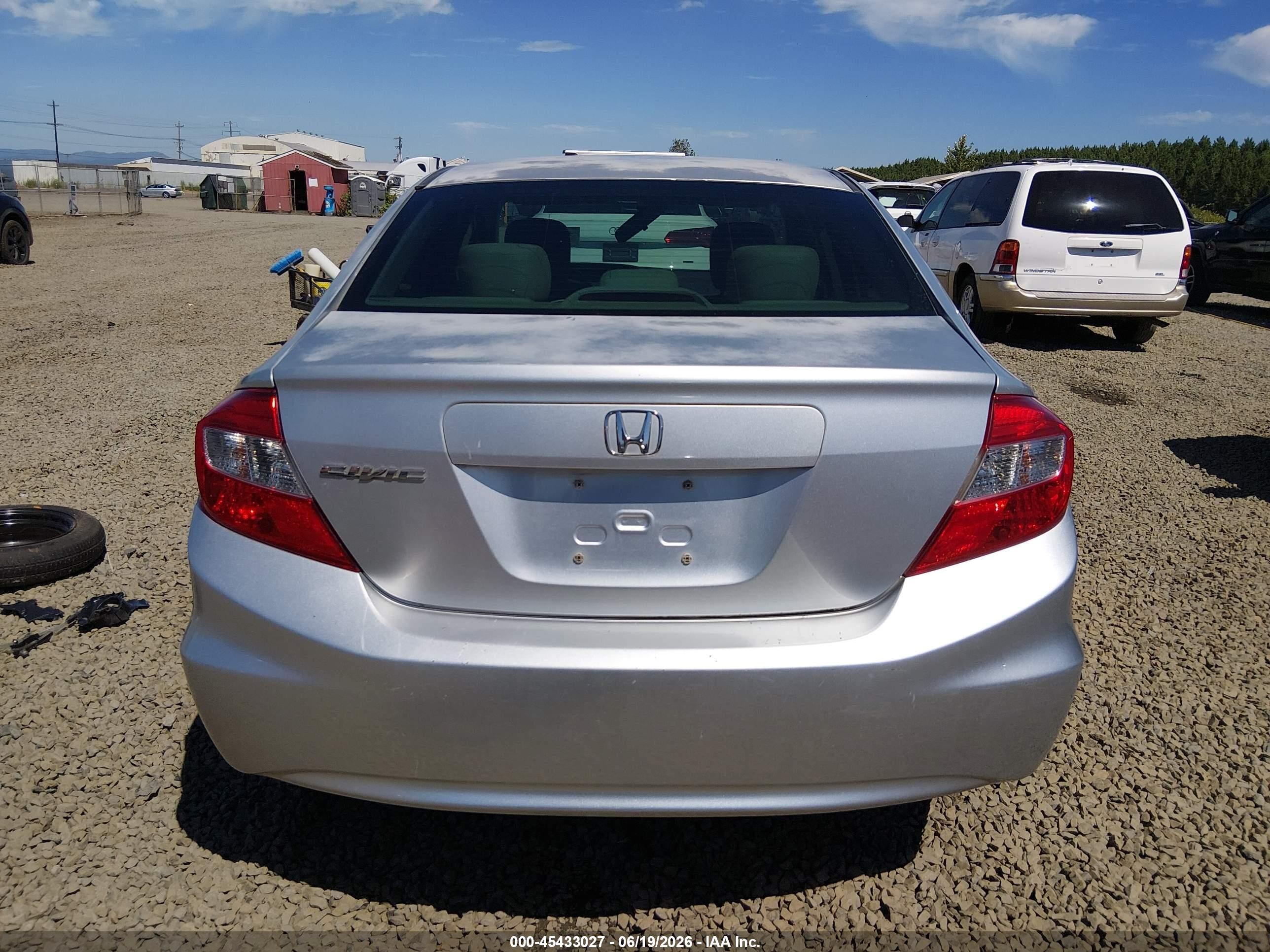 2012 Honda Civic Lx Silver vin: 2HGFB2F59CH320616