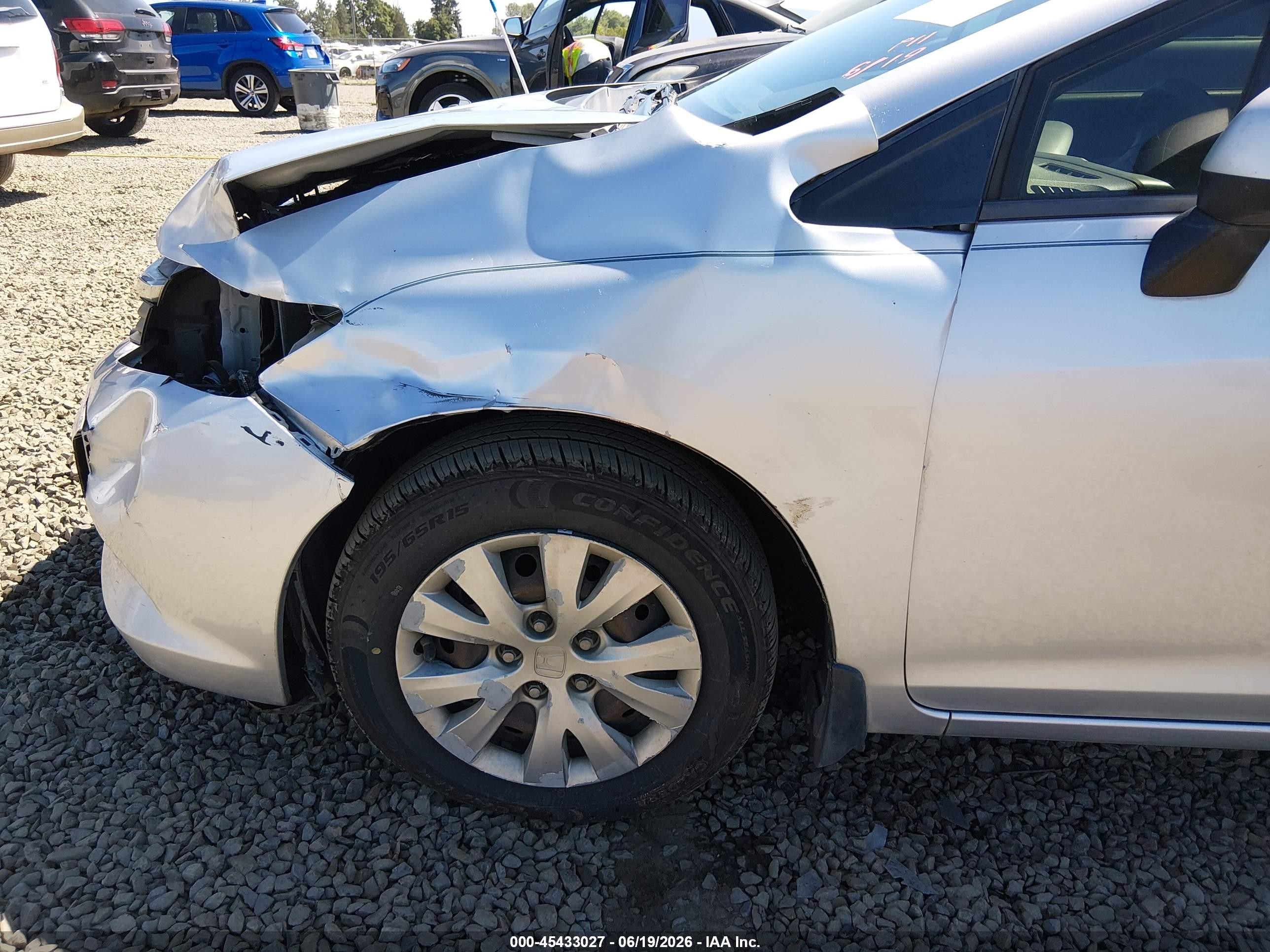 2012 Honda Civic Lx Silver vin: 2HGFB2F59CH320616
