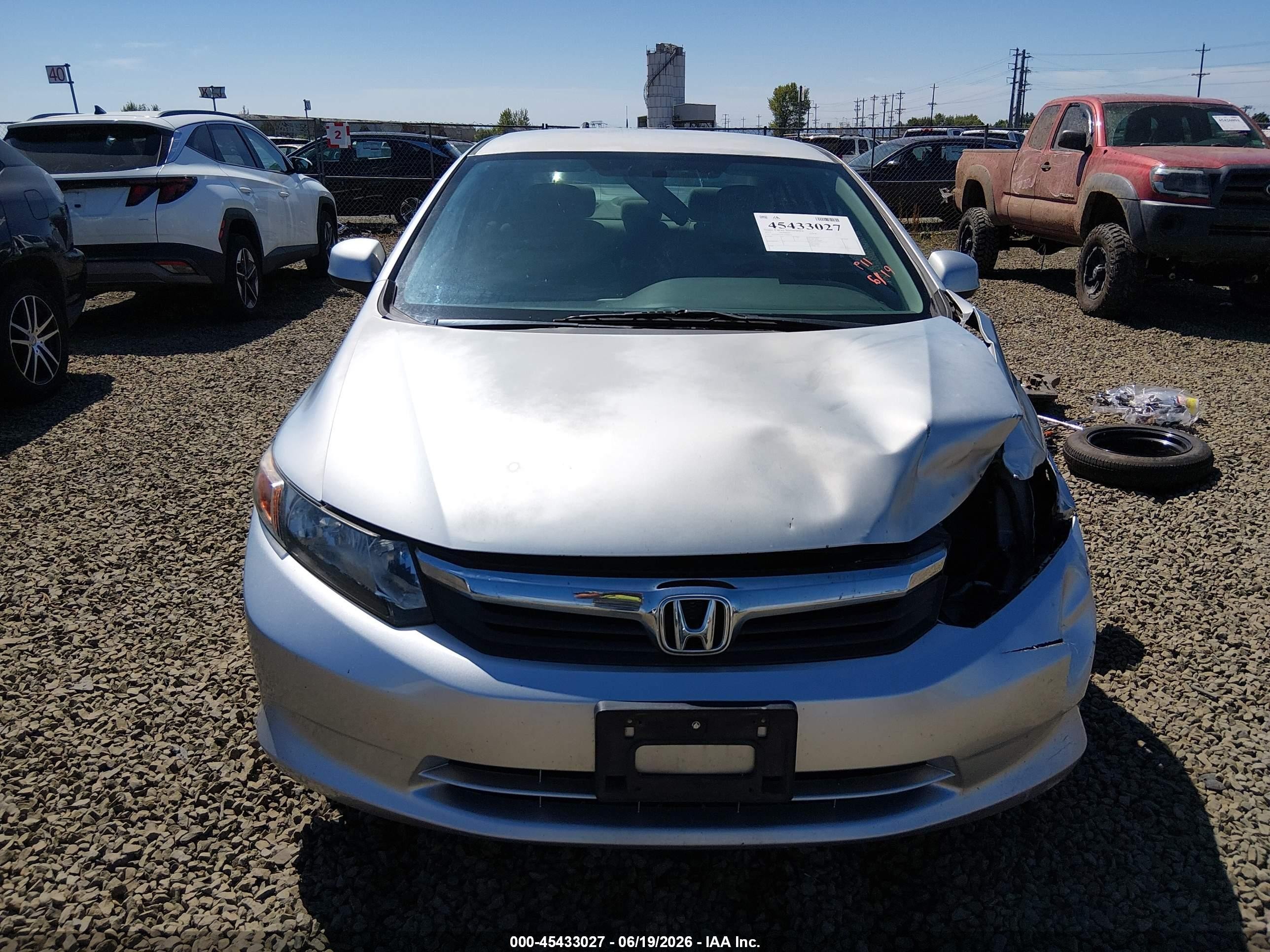 2012 Honda Civic Lx Silver vin: 2HGFB2F59CH320616