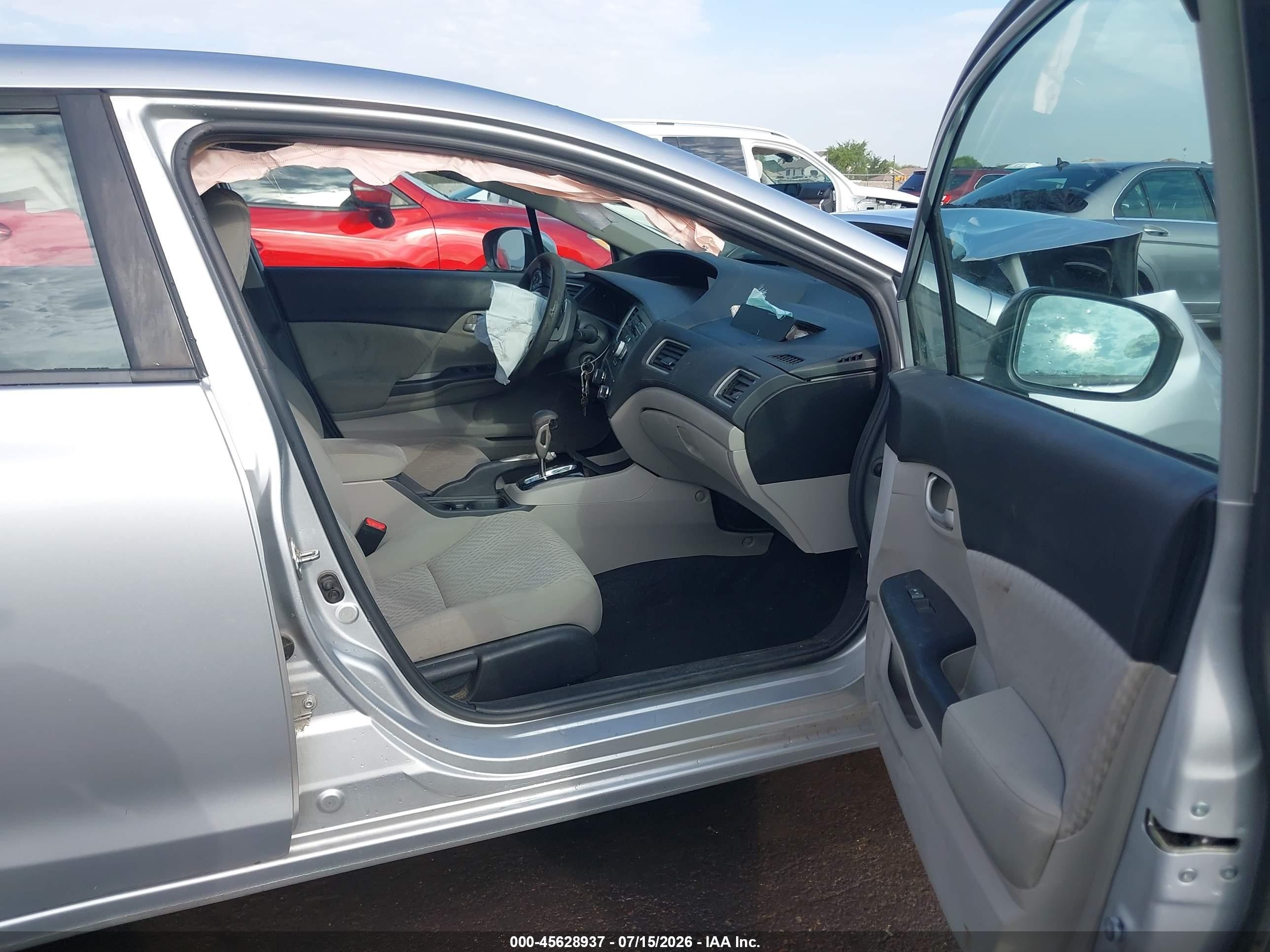 2015 Honda Civic Lx Серебряный vin: 2HGFB2F59FH510839