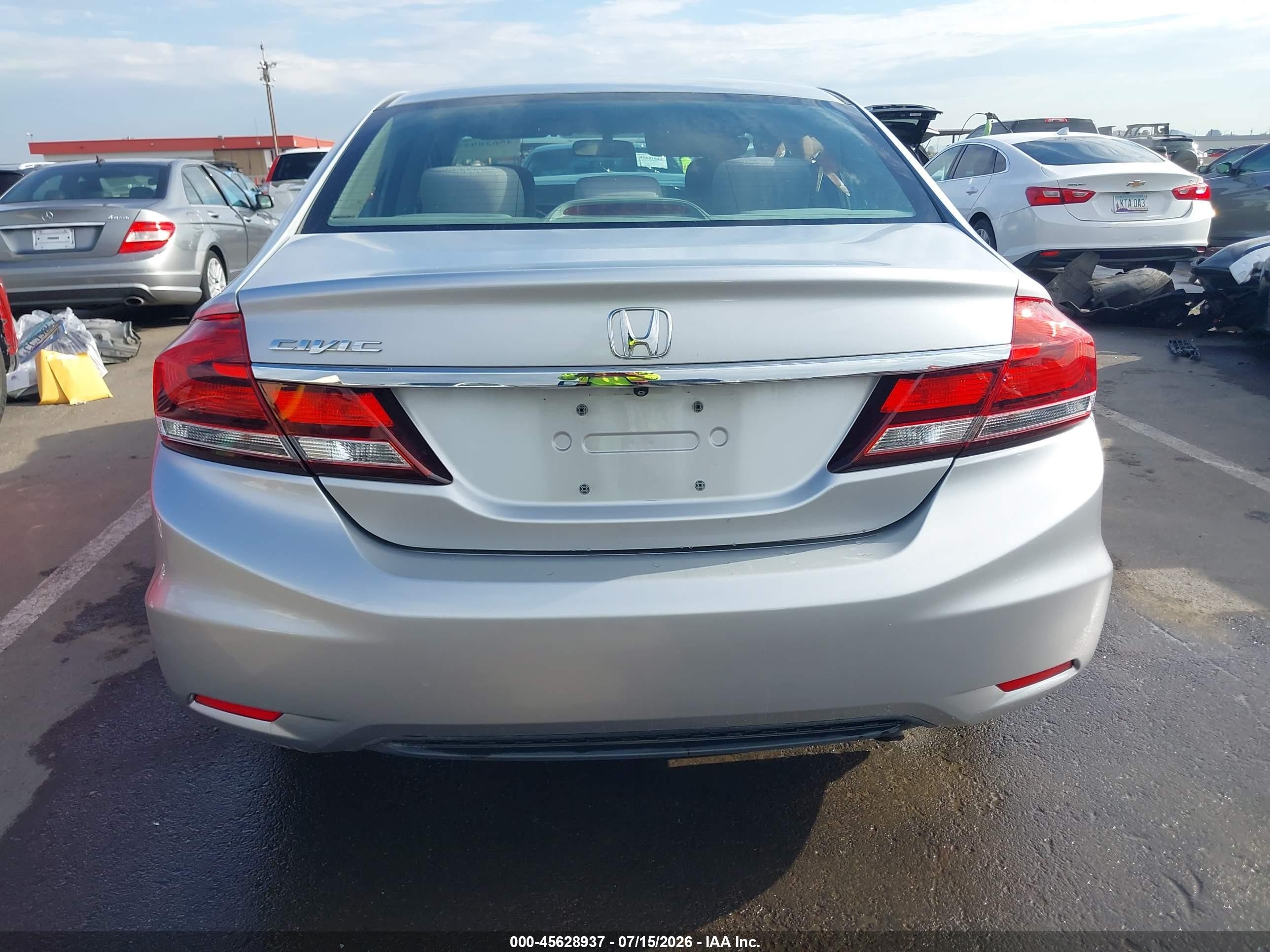 2015 Honda Civic Lx Серебряный vin: 2HGFB2F59FH510839