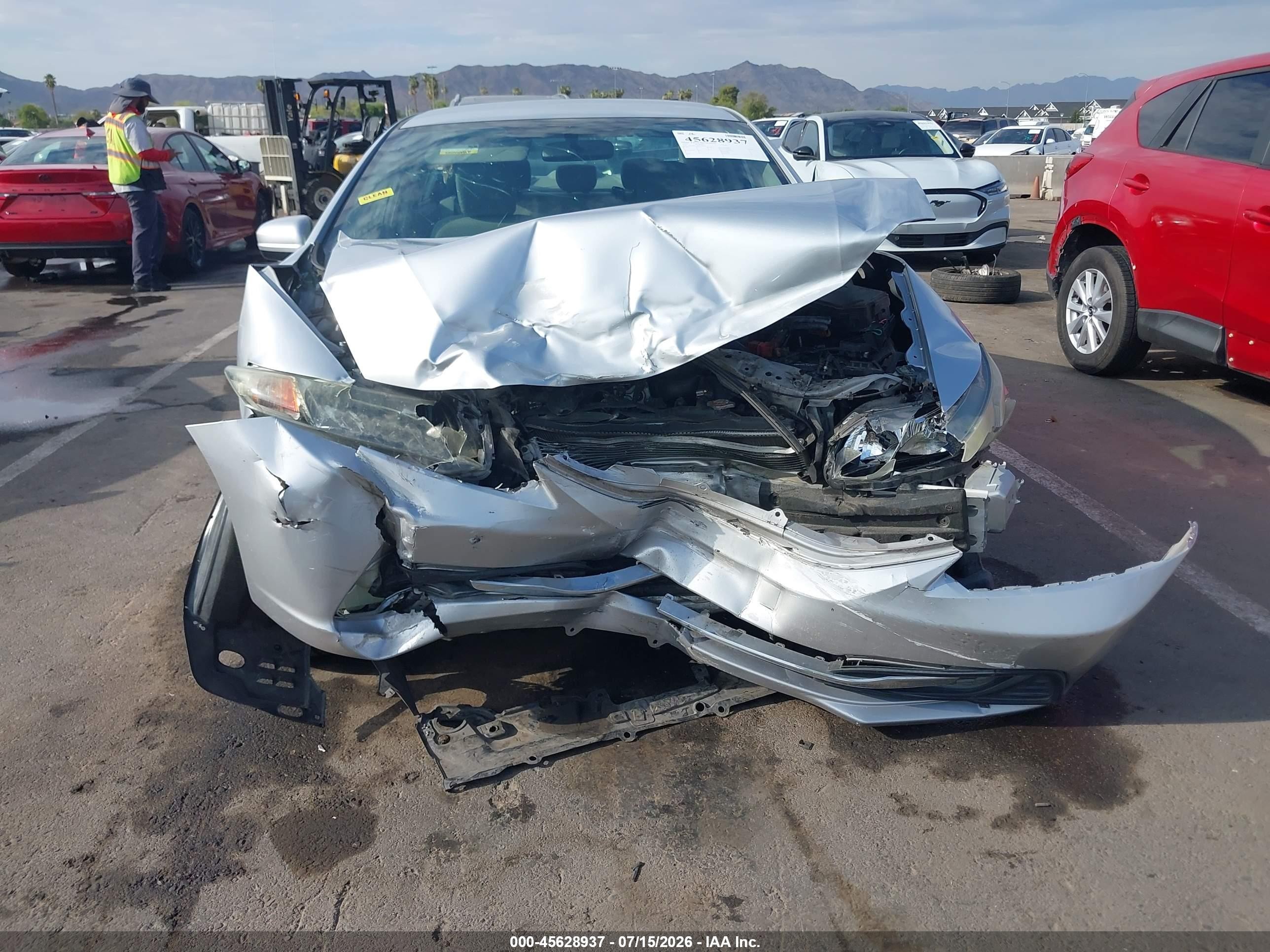 2015 Honda Civic Lx Серебряный vin: 2HGFB2F59FH510839