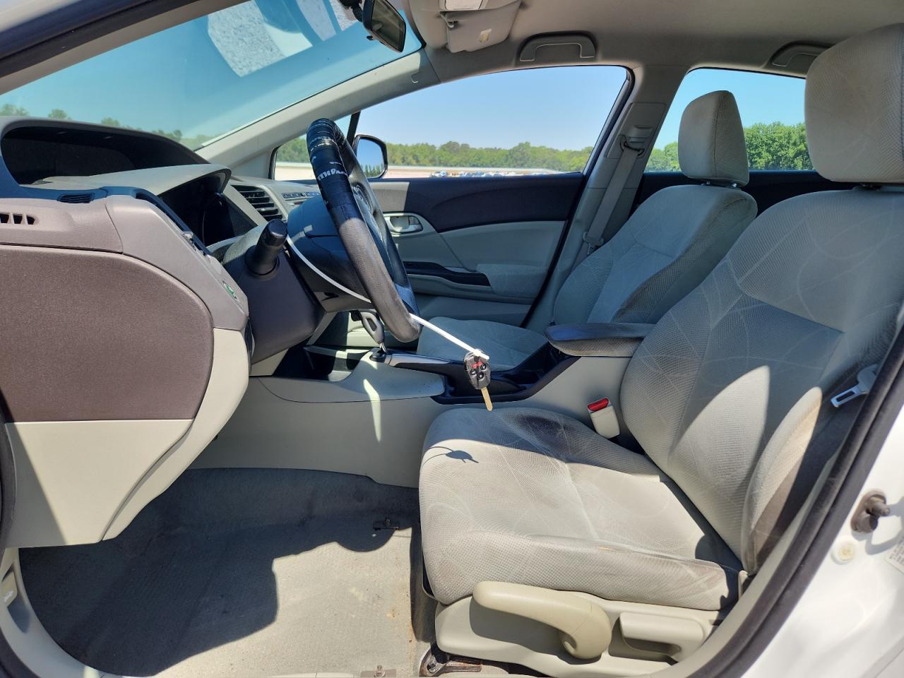 2012 Honda Civic White vin: 2HGFB2F5XCH316221