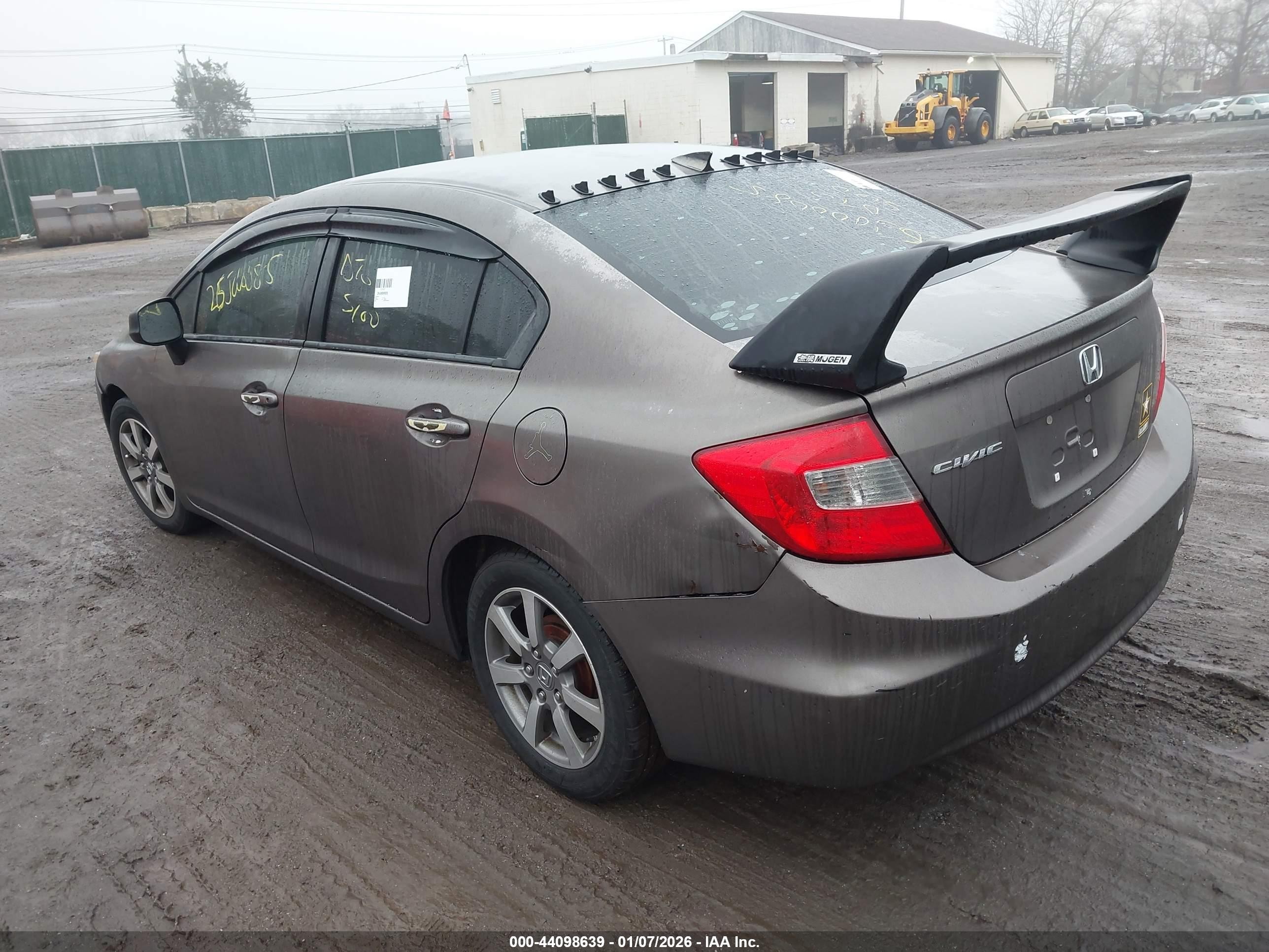2012 Honda Civic Lx Gold vin: 2HGFB2F5XCH532957