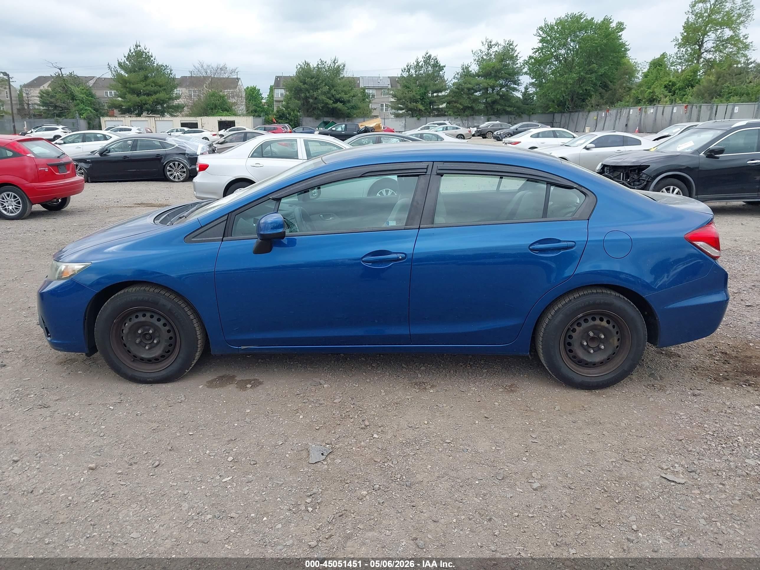 2013 Honda Civic Lx Blue vin: 2HGFB2F5XDH575079