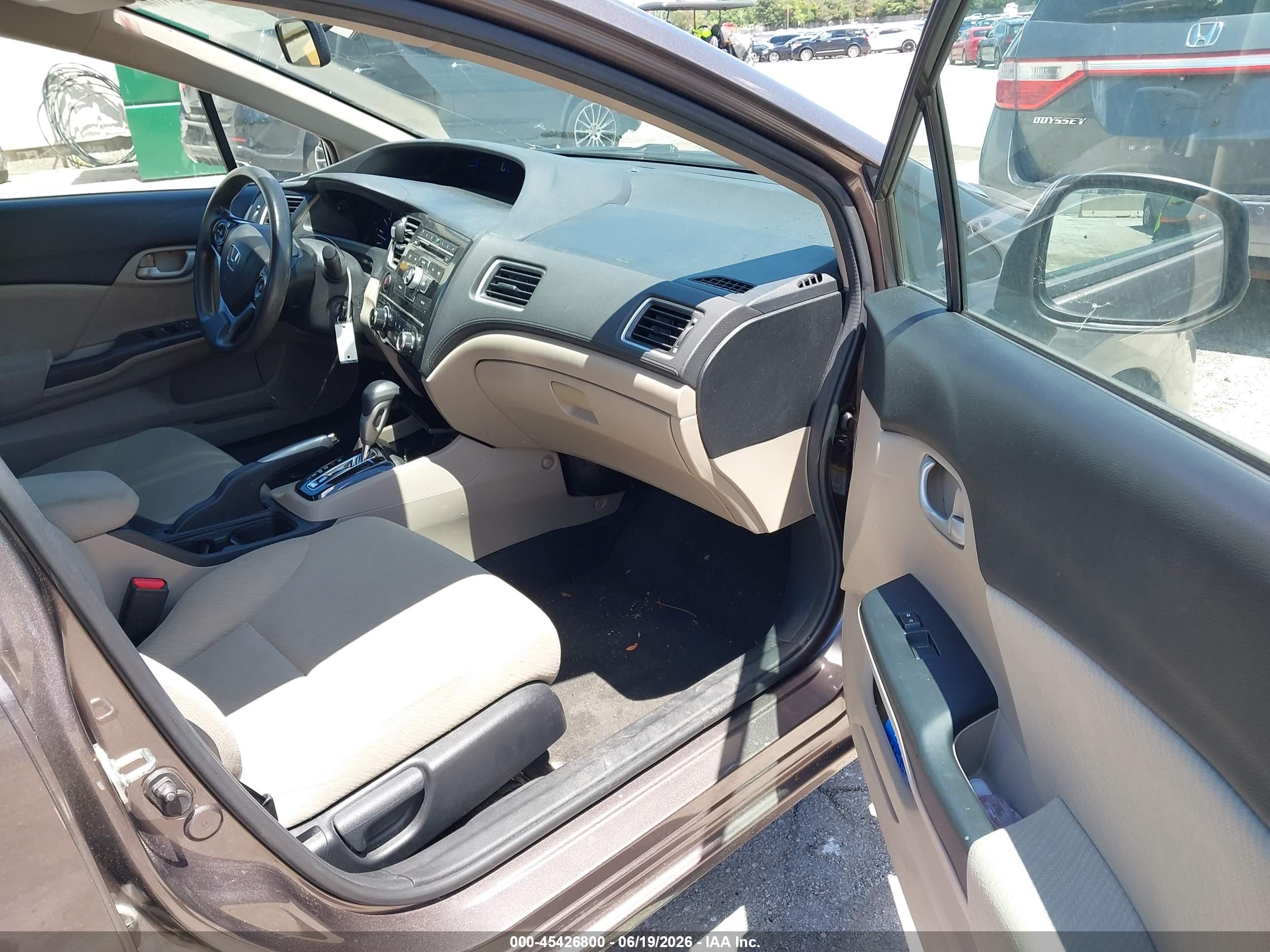 2013 Honda Civic Lx Silver vin: 2HGFB2F5XDH579939