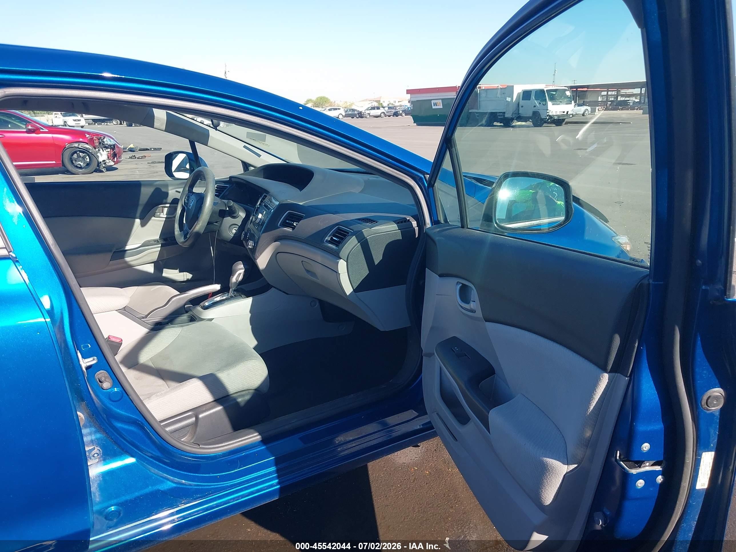 2013 Honda Civic Lx Blue vin: 2HGFB2F5XDH602619