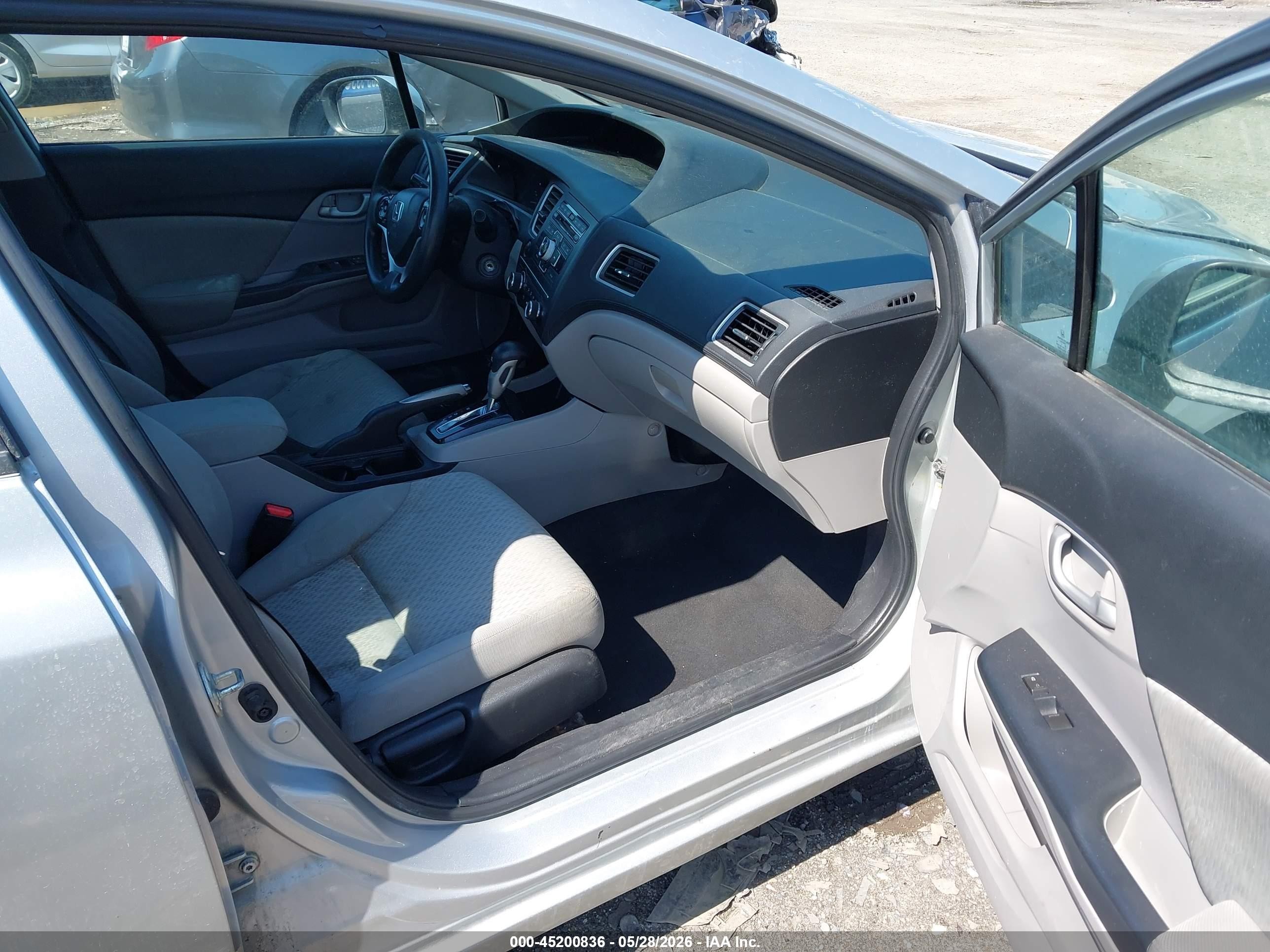 2014 Honda Civic Lx Silver vin: 2HGFB2F5XEH547607
