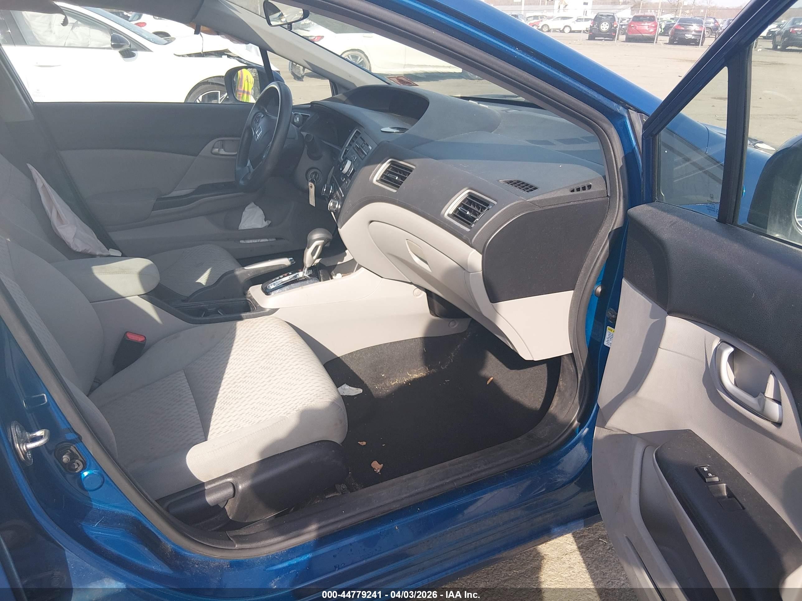 2015 Honda Civic Lx Blue vin: 2HGFB2F5XFH504306