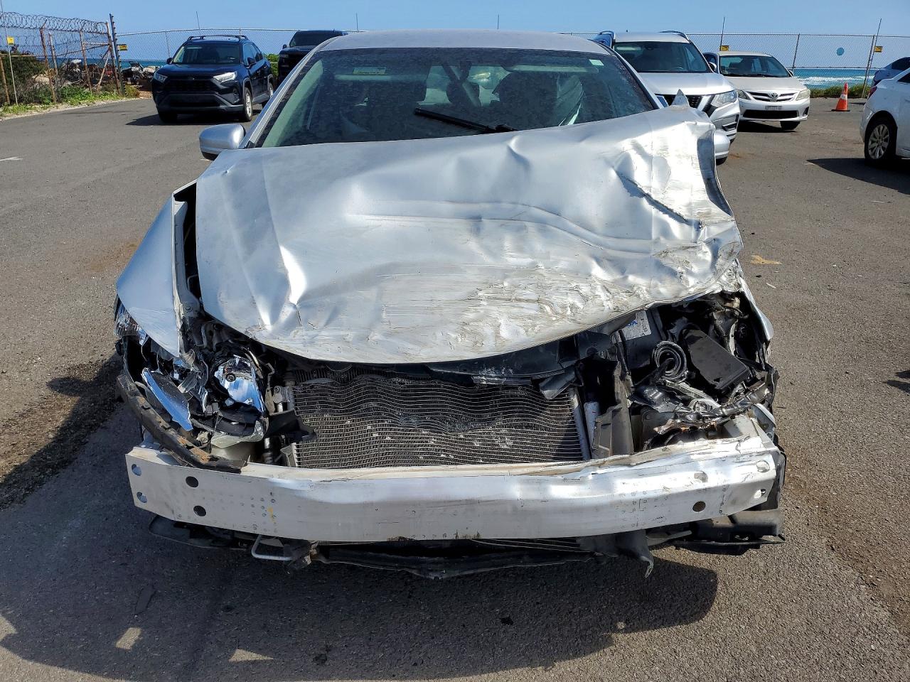 2015 Honda Civic Lx Silver vin: 2HGFB2F5XFH553392