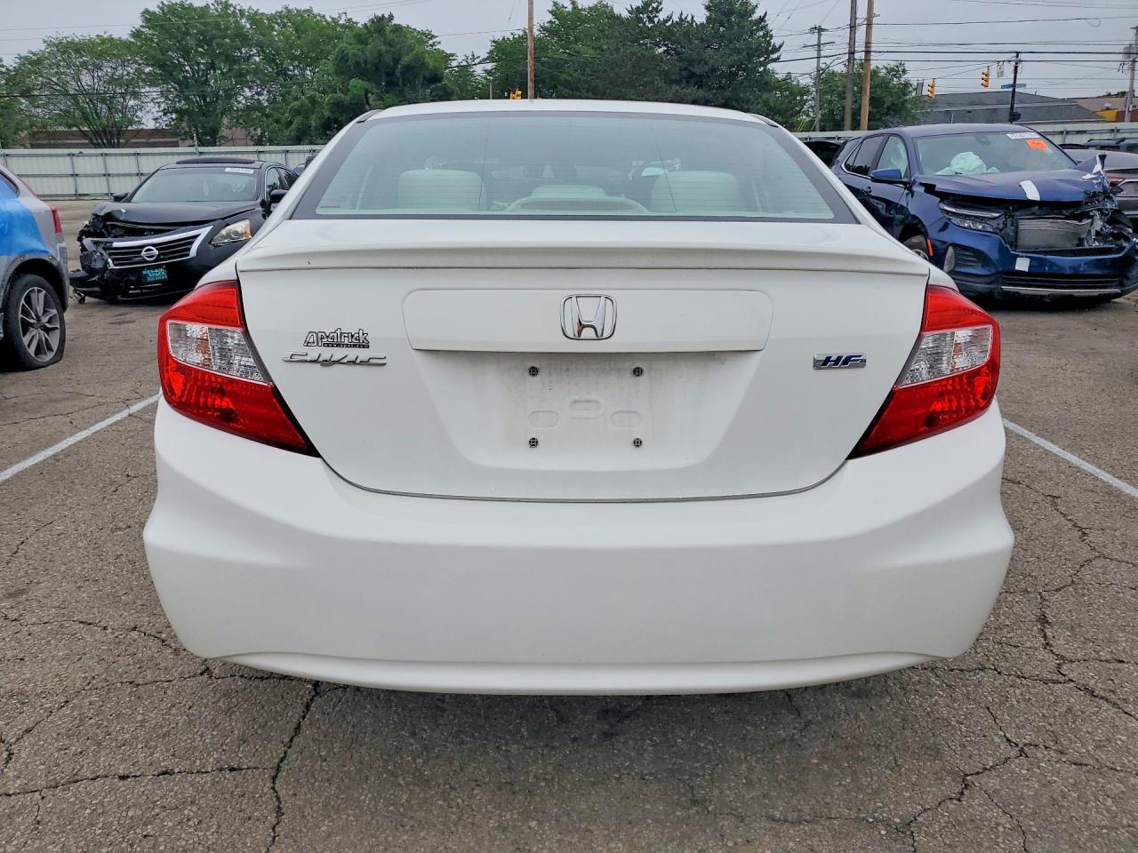 2012 Honda Civic Hf White vin: 2HGFB2F62CH550314