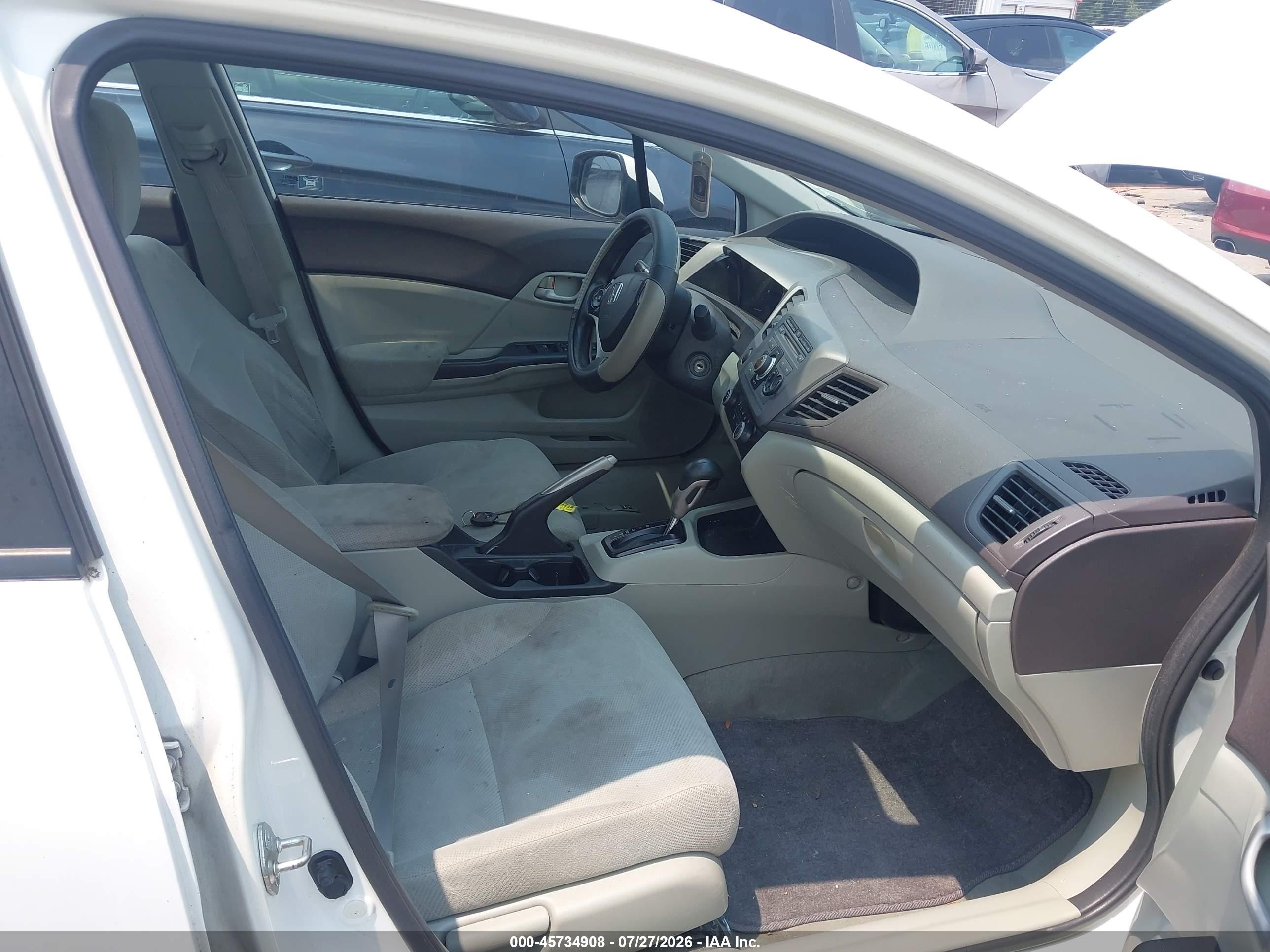 2012 Honda Civic Hf White vin: 2HGFB2F64CH550301