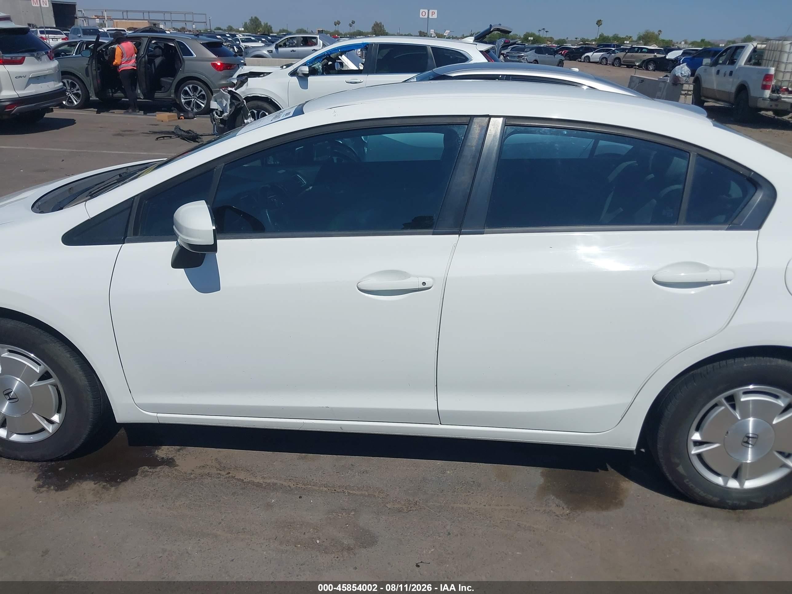 2014 Honda Civic Hf White vin: 2HGFB2F67EH519997