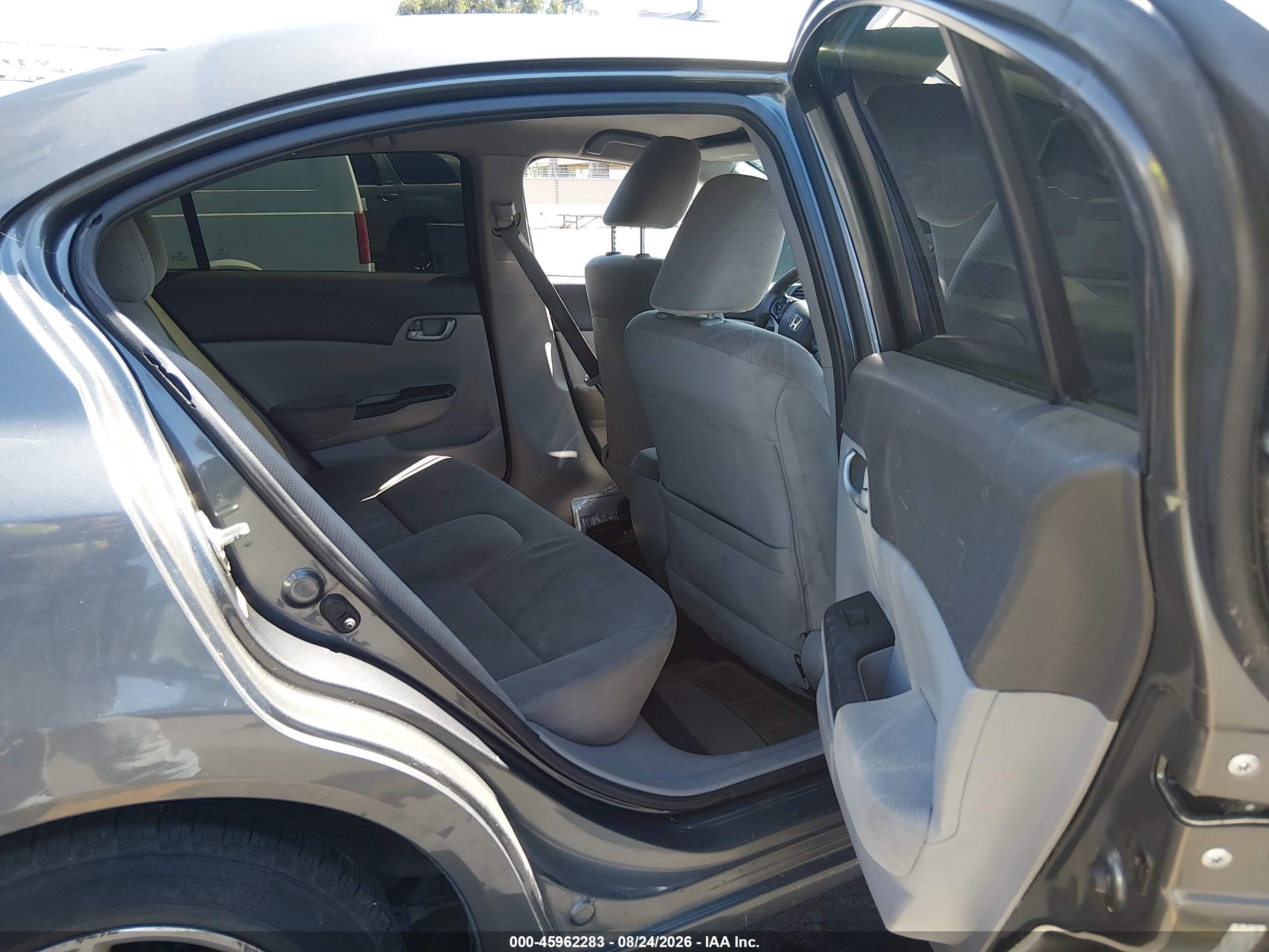 2012 Honda Civic Hf Gray vin: 2HGFB2F68CH553895