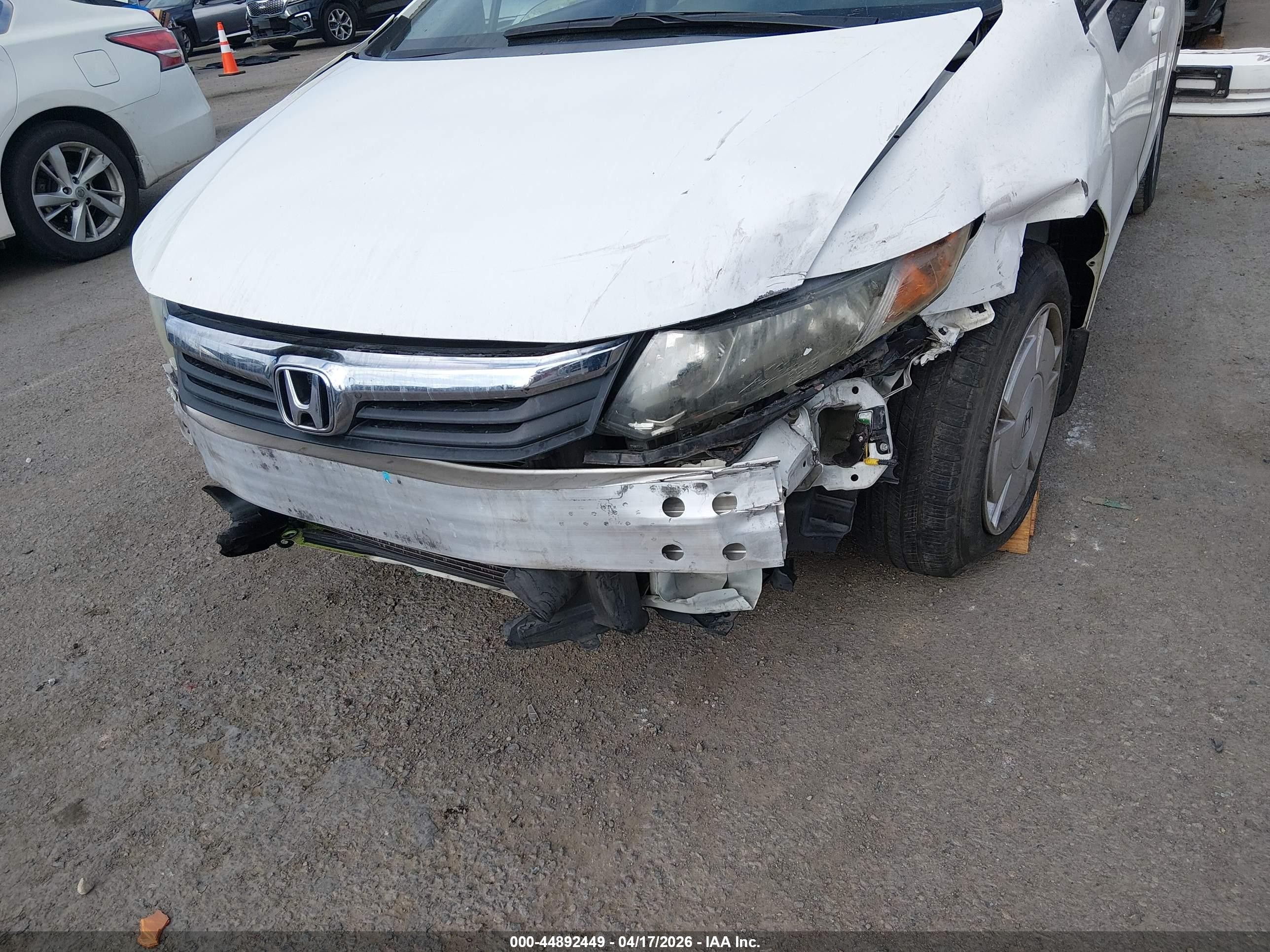 2012 Honda Civic Hf White vin: 2HGFB2F6XCH545328