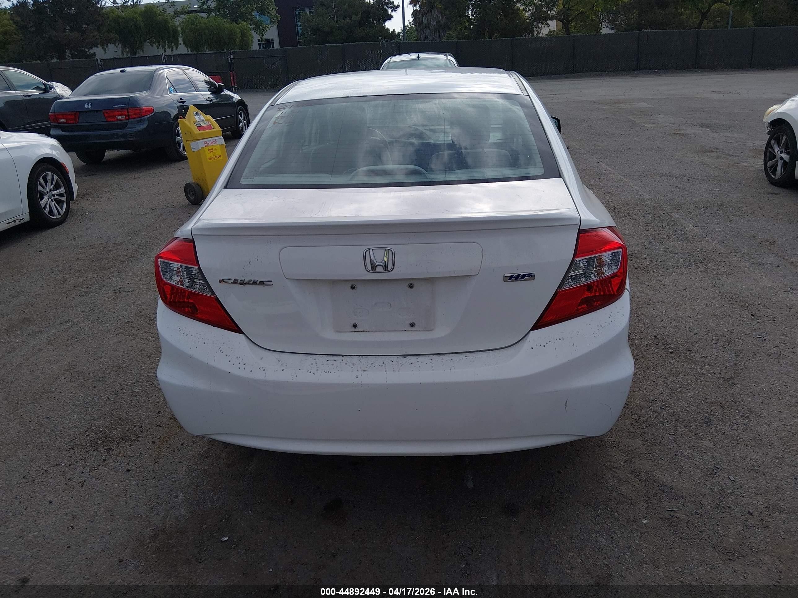 2012 Honda Civic Hf White vin: 2HGFB2F6XCH545328