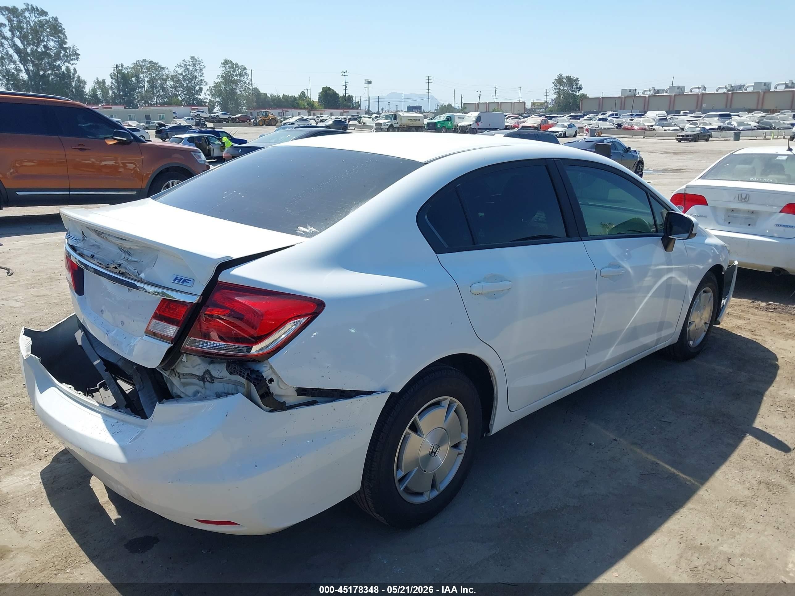 2014 Honda Civic Hf White vin: 2HGFB2F6XEH526071