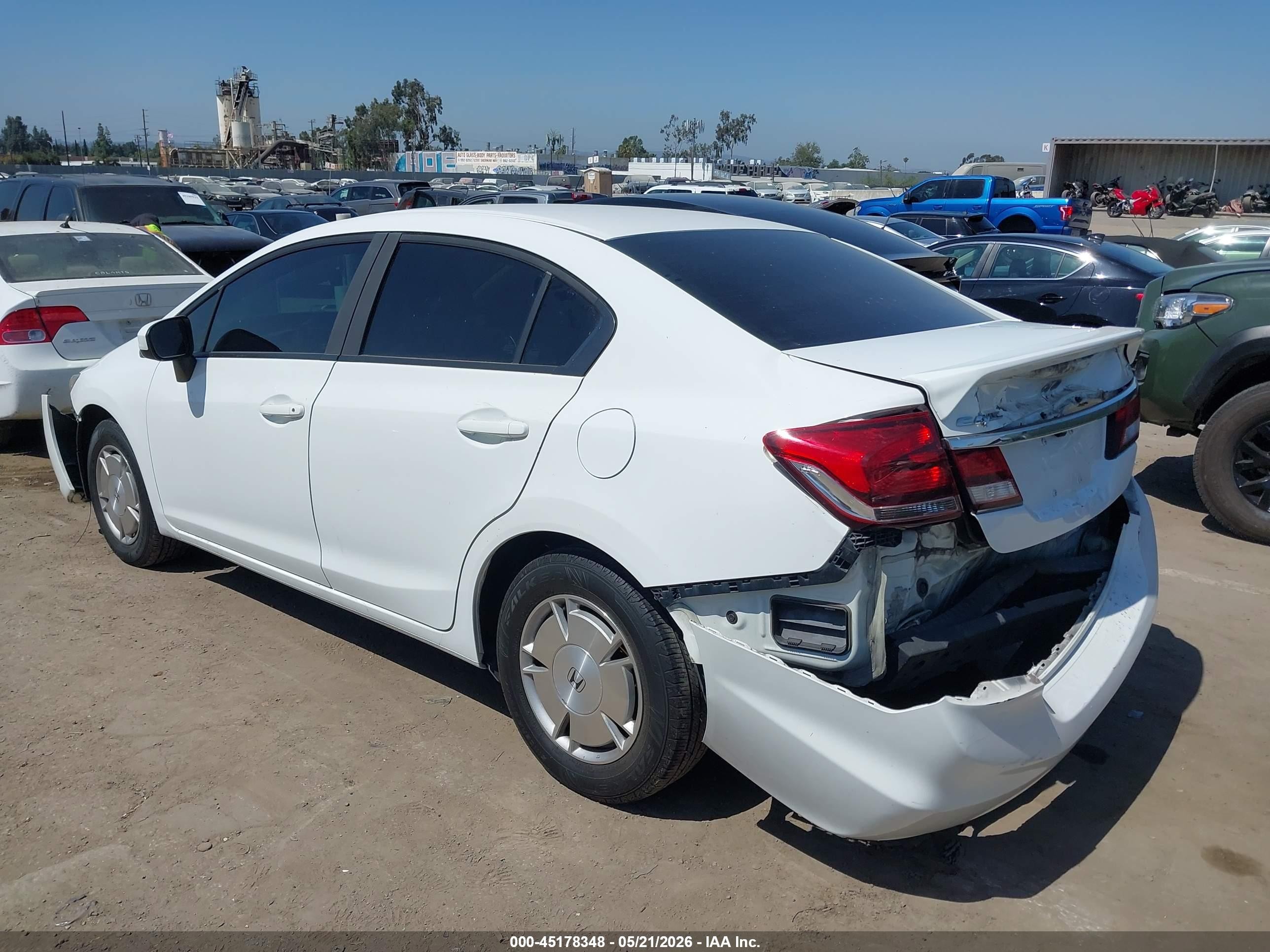 2014 Honda Civic Hf White vin: 2HGFB2F6XEH526071