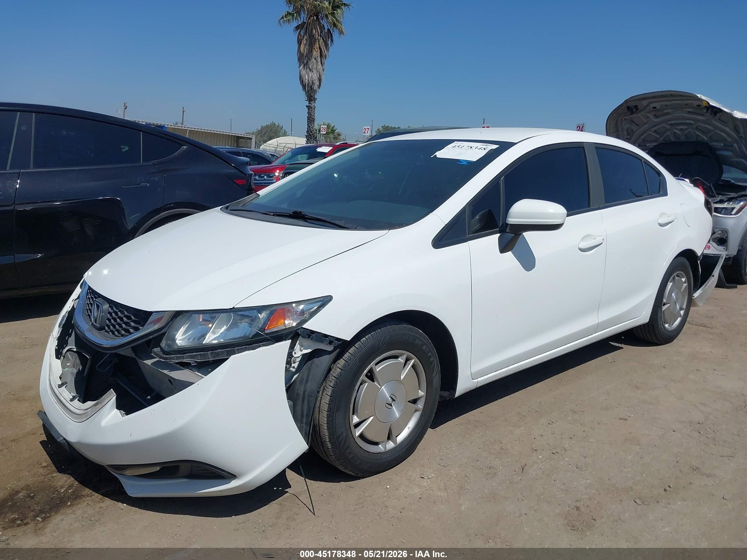 2014 Honda Civic Hf White vin: 2HGFB2F6XEH526071