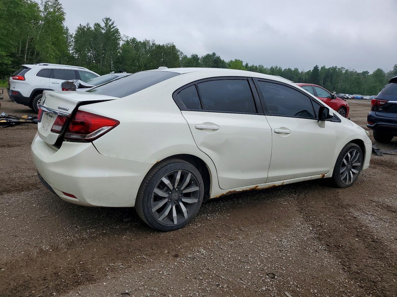 2013 Honda Civic Touring White vin: 2HGFB2F73DH101492