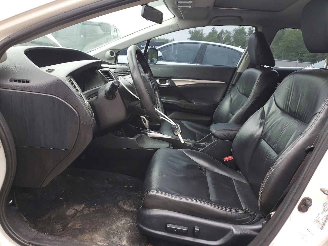 2013 Honda Civic Touring White vin: 2HGFB2F73DH101492