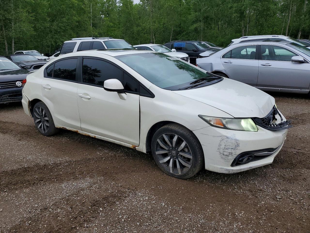 2013 Honda Civic Touring White vin: 2HGFB2F73DH101492