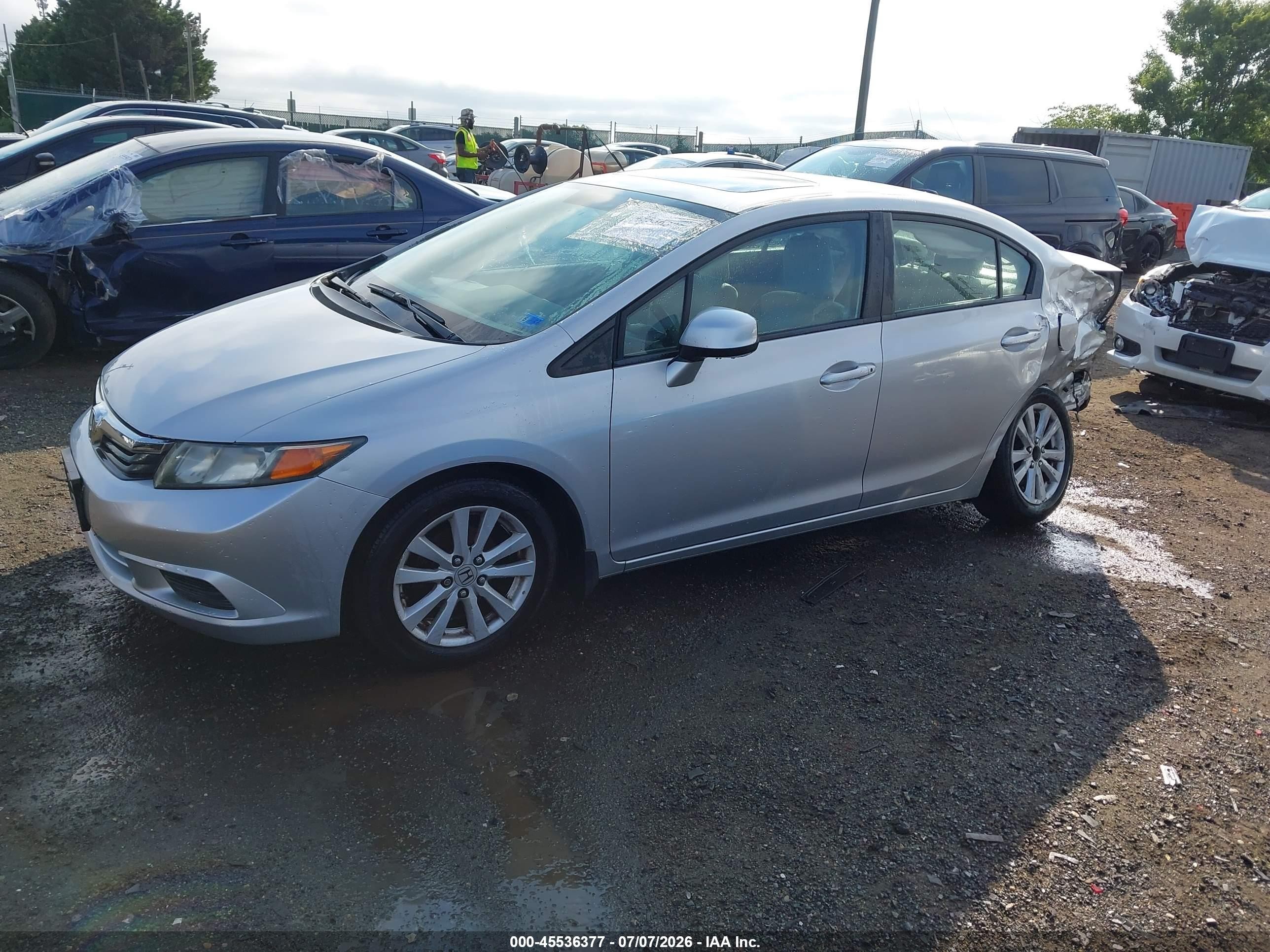 2012 Honda Civic Ex Silver vin: 2HGFB2F81CH335945