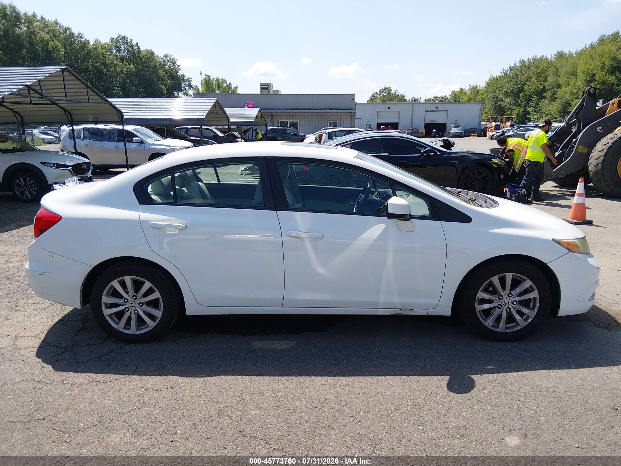 2012 Honda Civic Ex White vin: 2HGFB2F82CH327305