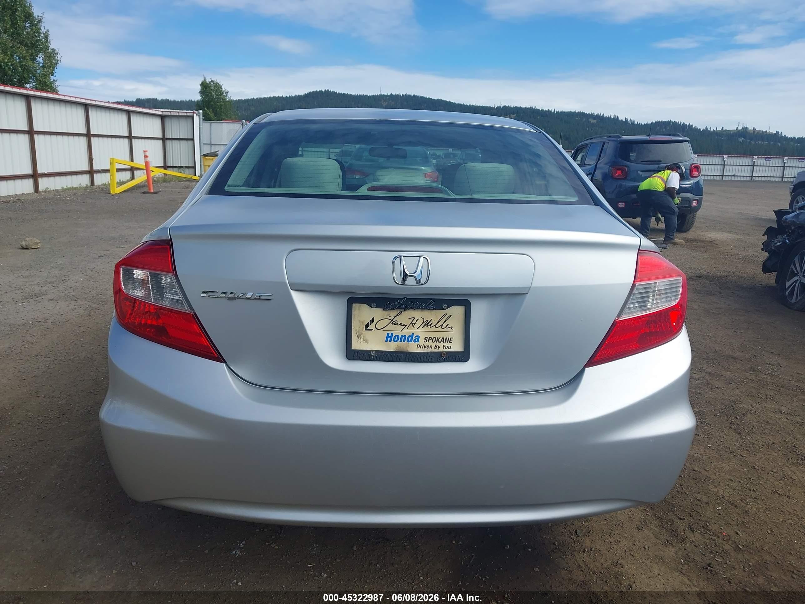 2012 Honda Civic Ex Silver vin: 2HGFB2F82CH588045